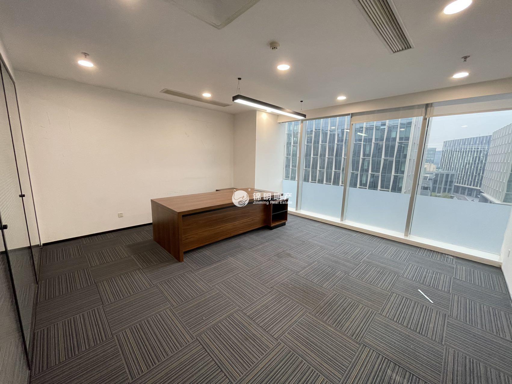 七宝七宝宝龙城619平米写字楼出租