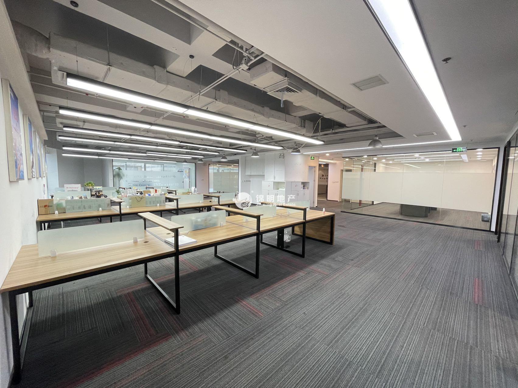 七宝七宝宝龙城619平米写字楼出租