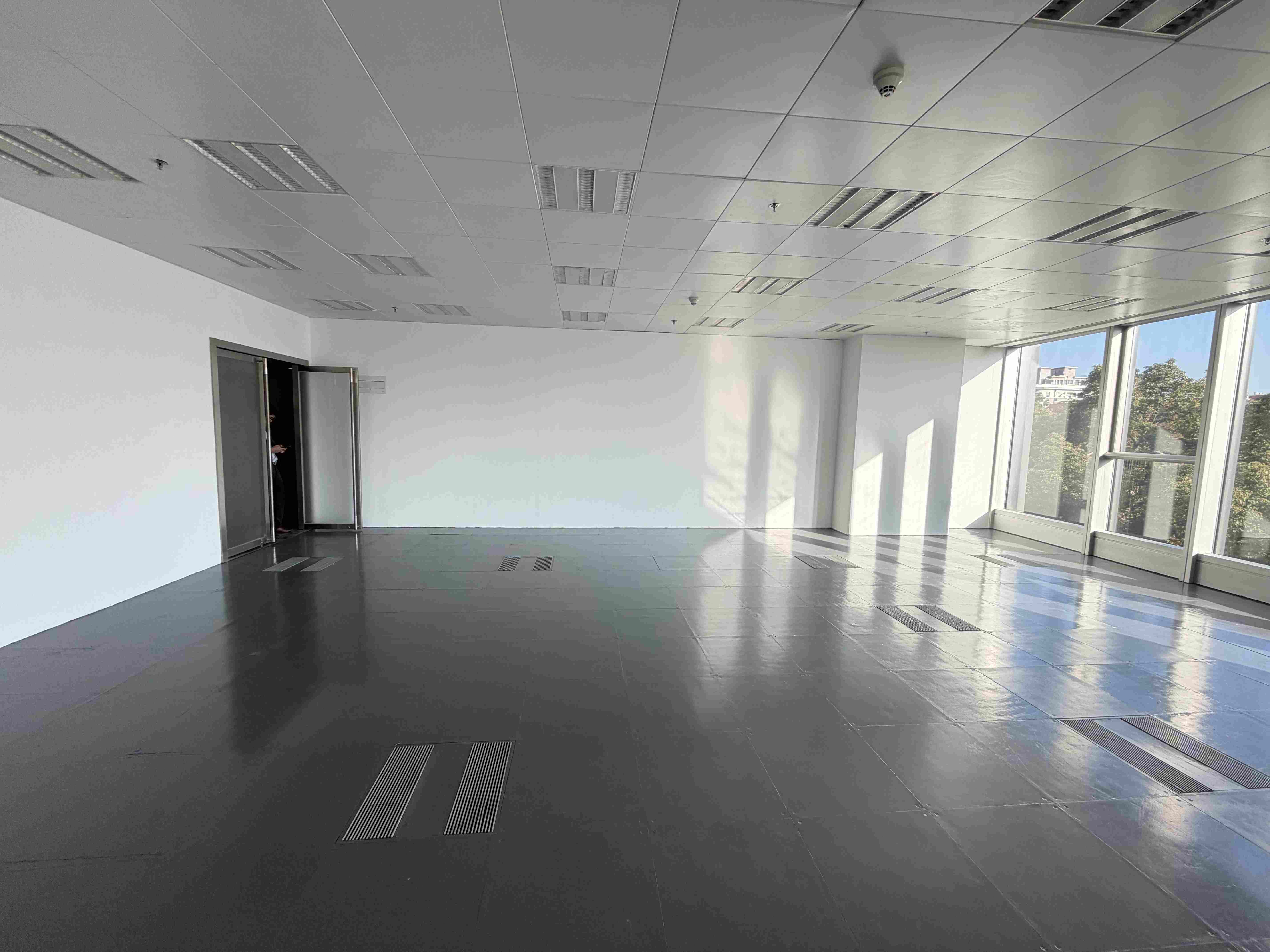 衡山路世纪商贸广场130平米写字楼出租