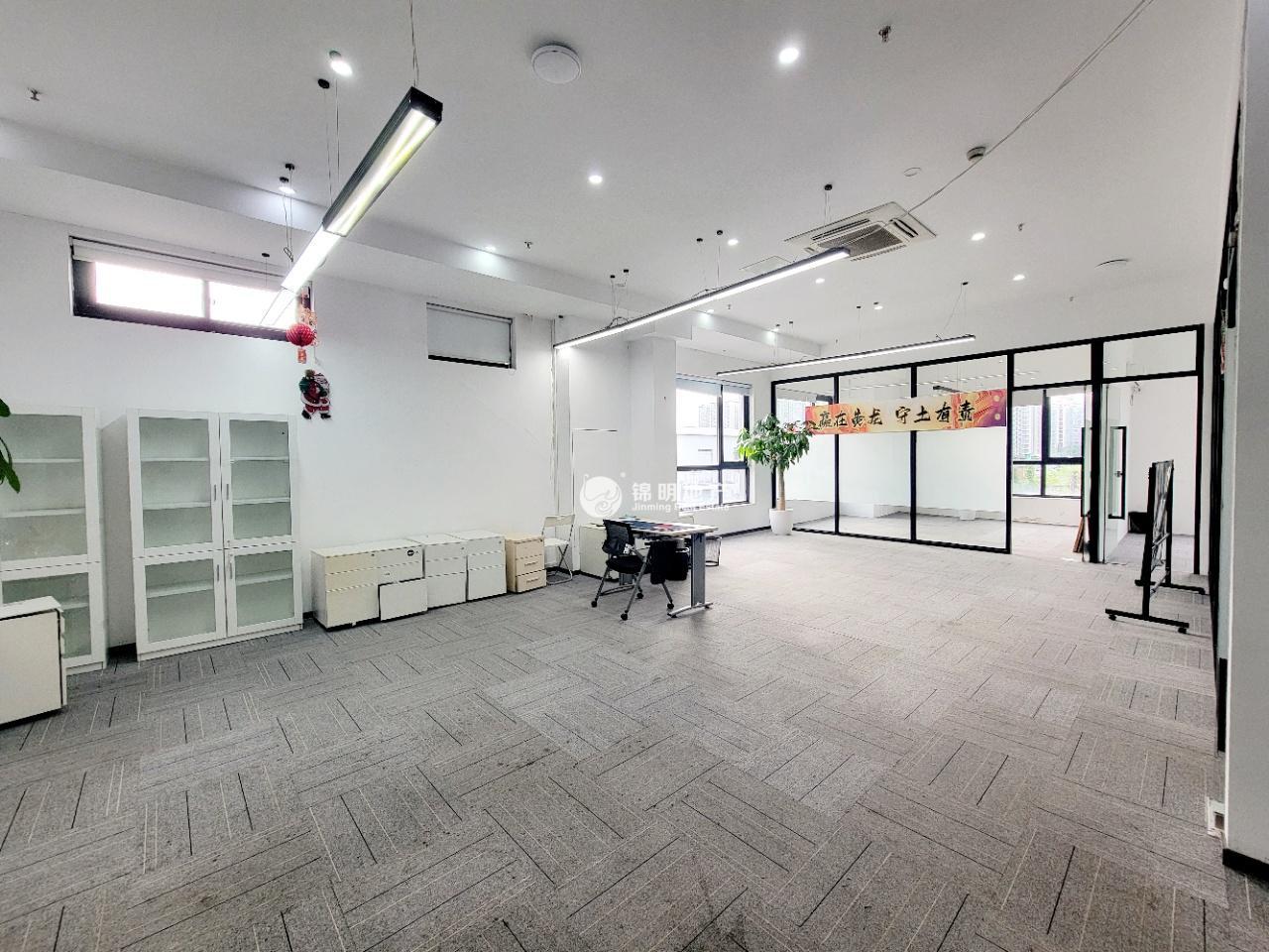 洋泾芳华德必运动LOFT193平米写字楼出租