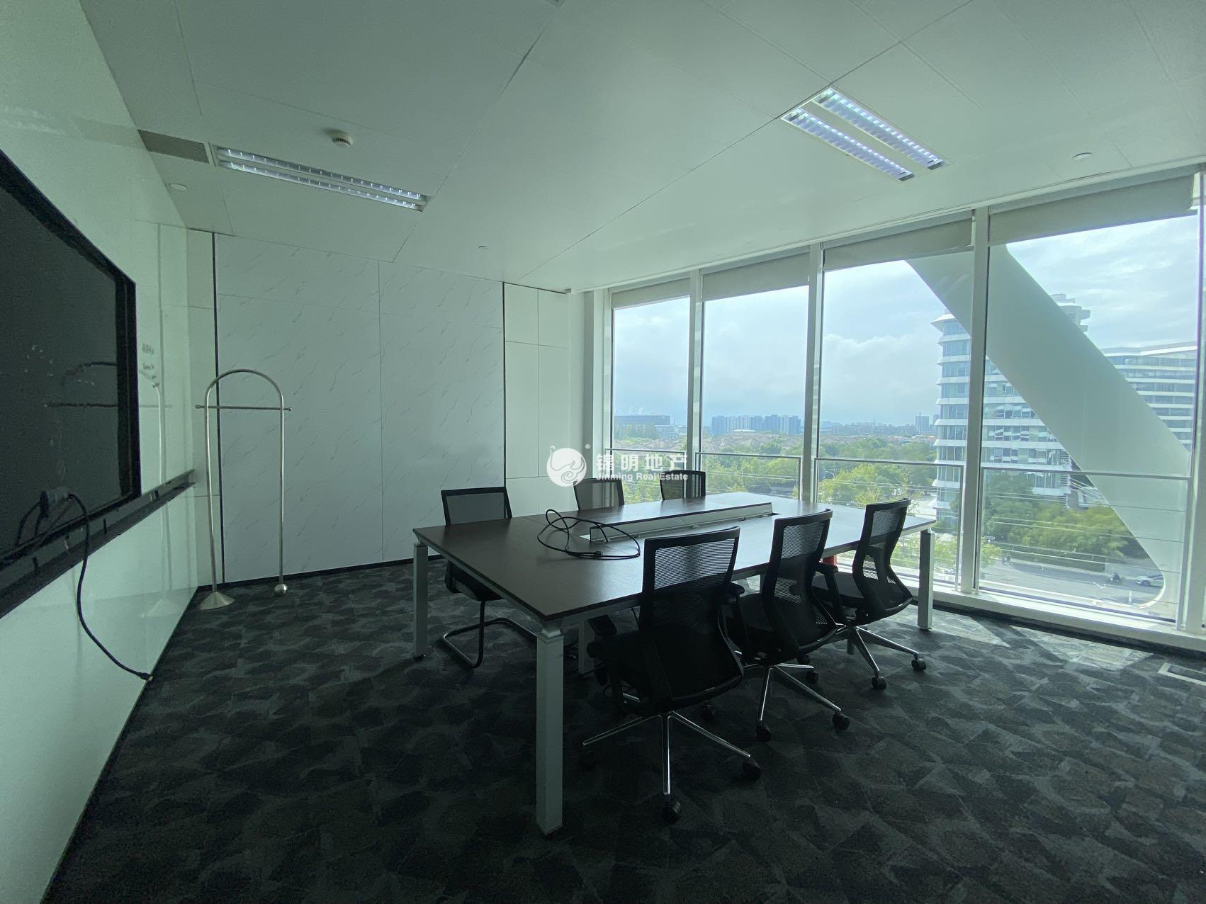 徐泾虹桥世界中心185平米写字楼出租