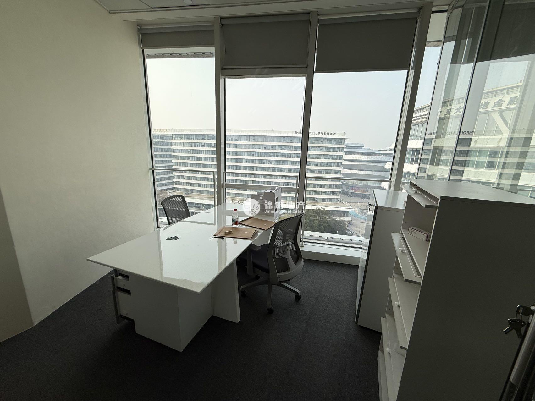 徐泾虹桥世界中心234平米写字楼出租