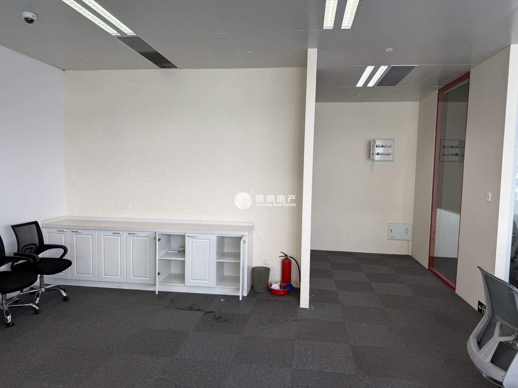 徐泾虹桥世界中心234平米写字楼出租