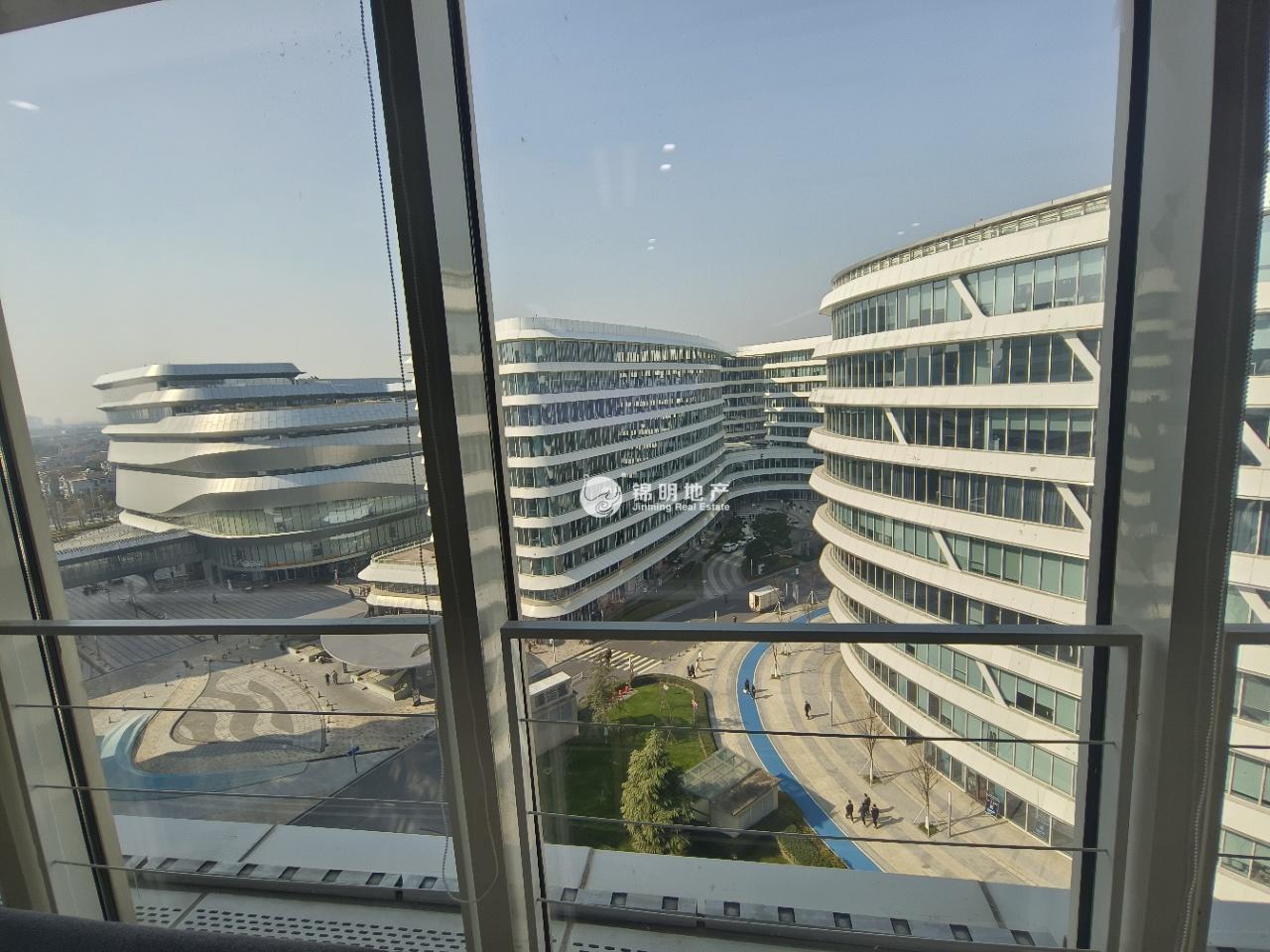 徐泾虹桥世界中心234平米写字楼出租