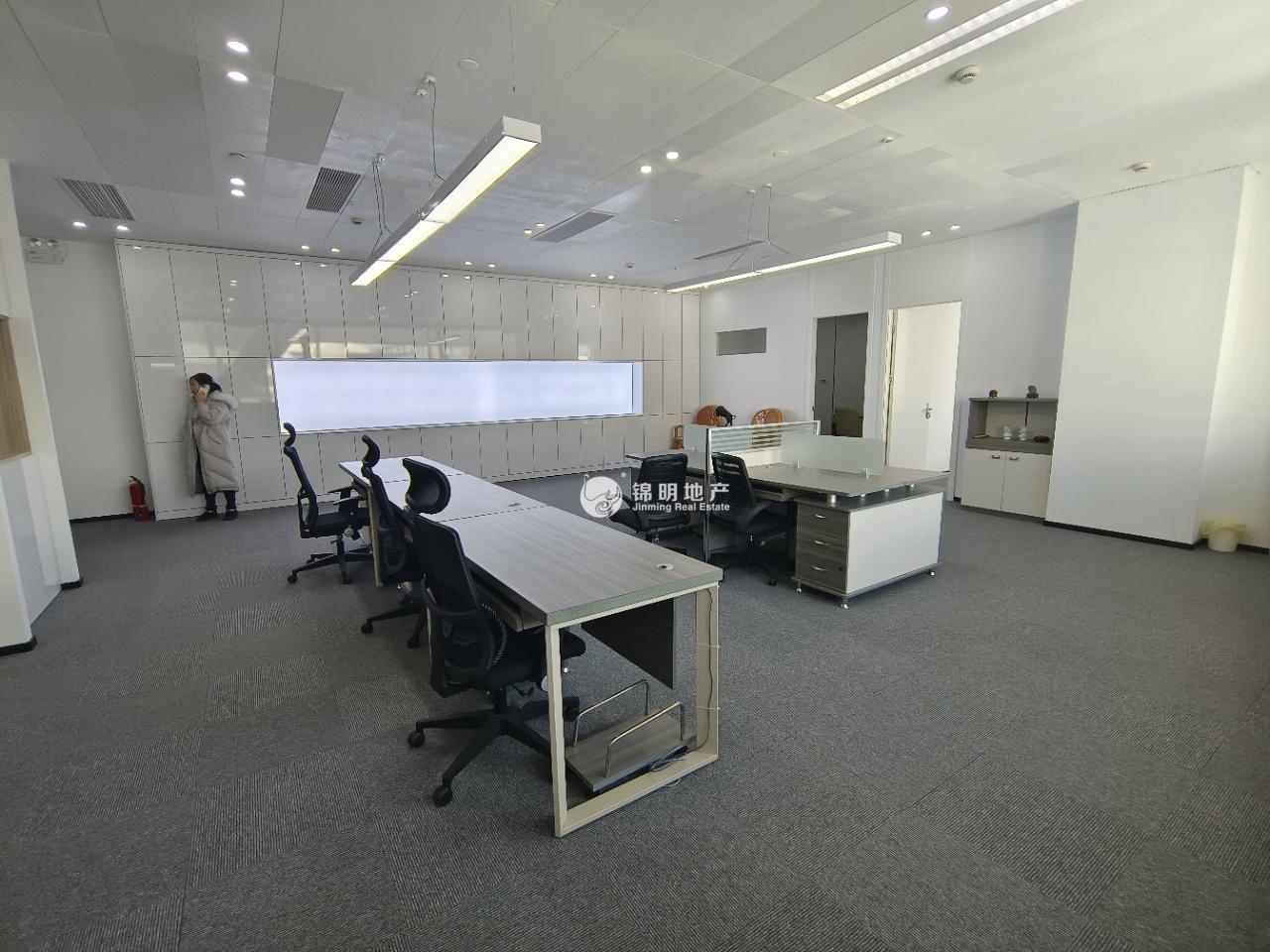 徐泾虹桥世界中心234平米写字楼出租