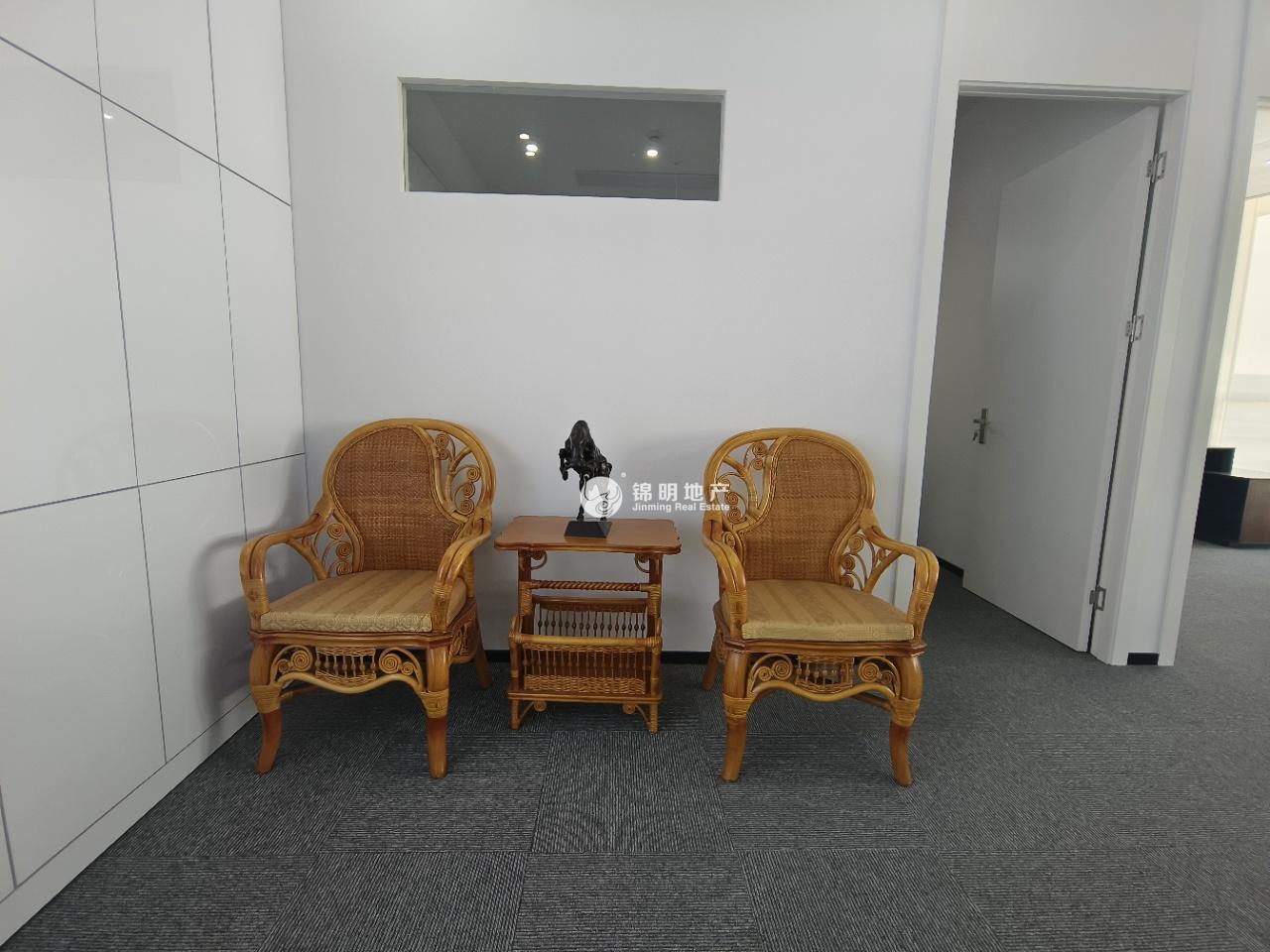 徐泾虹桥世界中心234平米写字楼出租