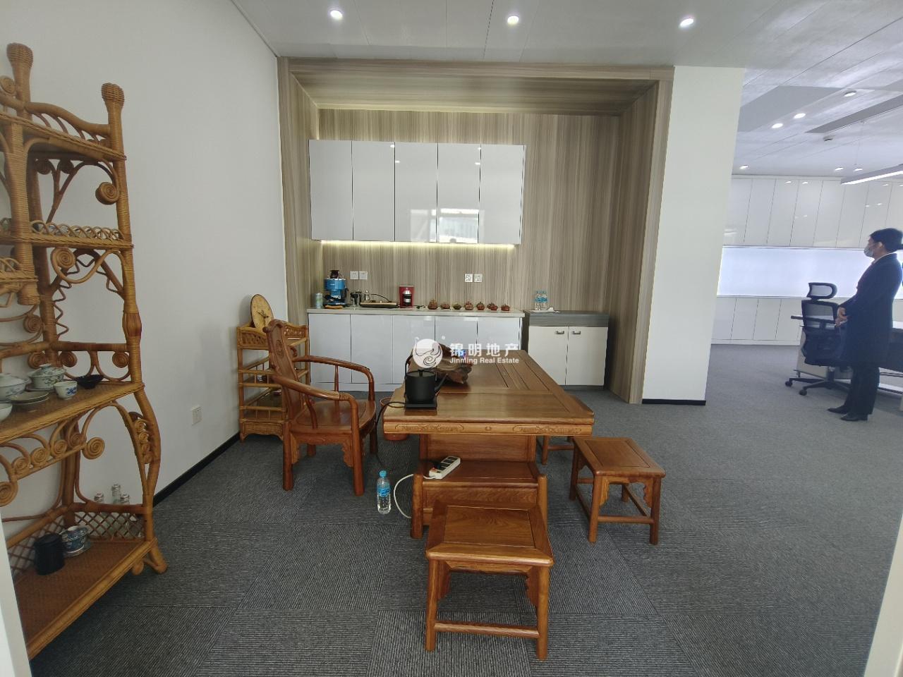 徐泾虹桥世界中心234平米写字楼出租