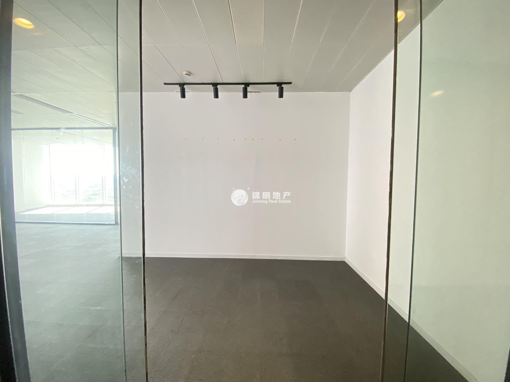 徐泾虹桥世界中心235平米写字楼出租