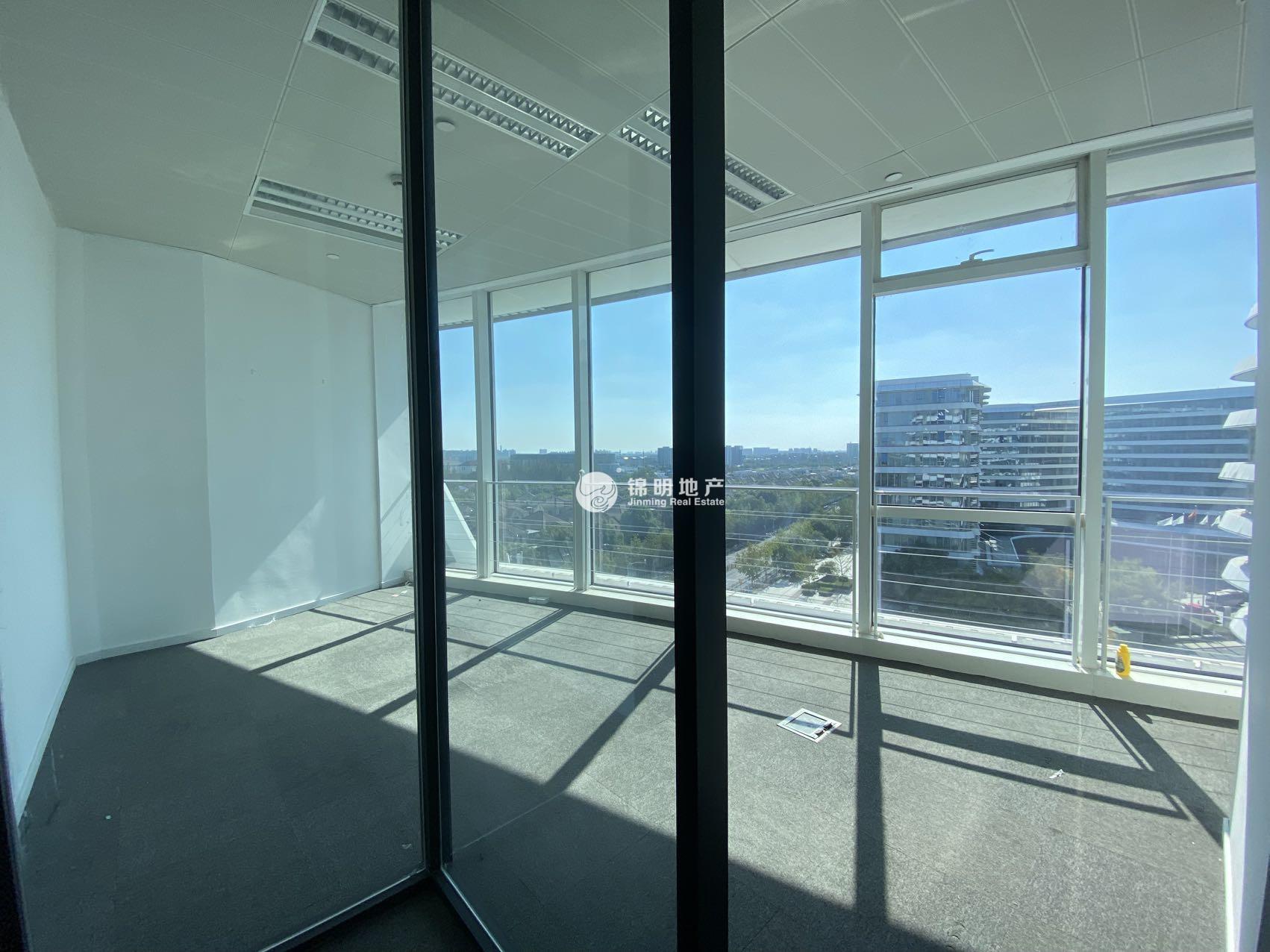 徐泾虹桥世界中心235平米写字楼出租