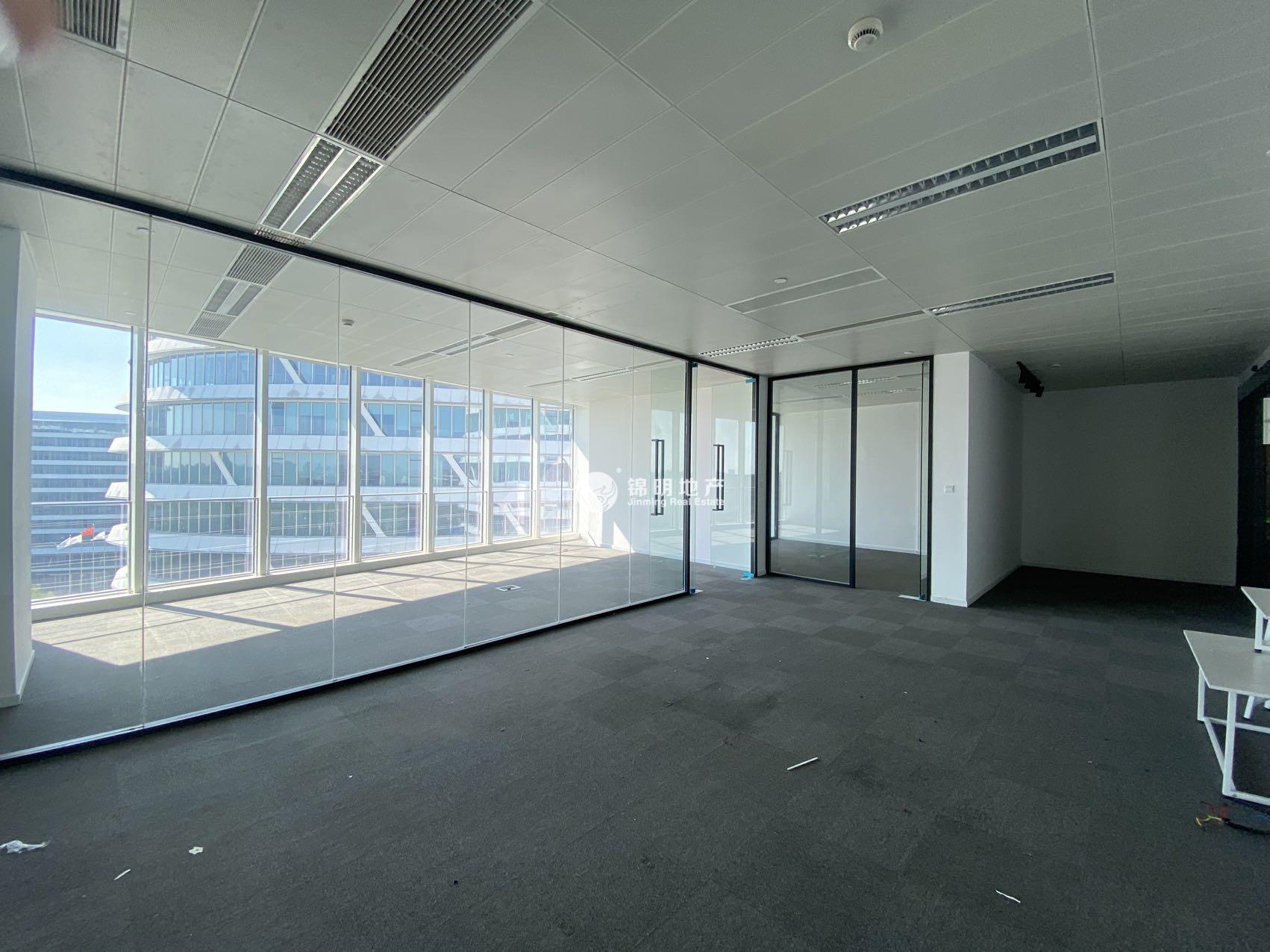 徐泾虹桥世界中心235平米写字楼出租