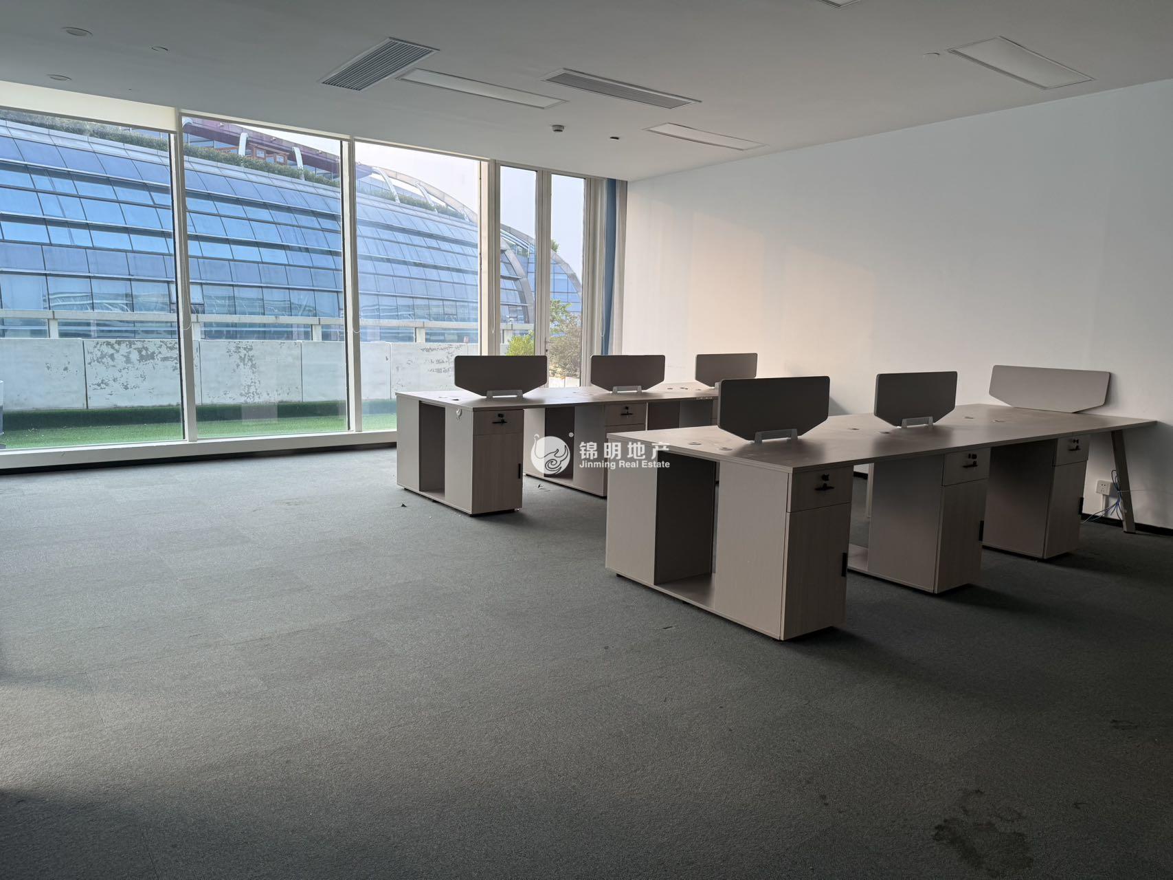 徐泾虹桥世界中心256平米写字楼出租