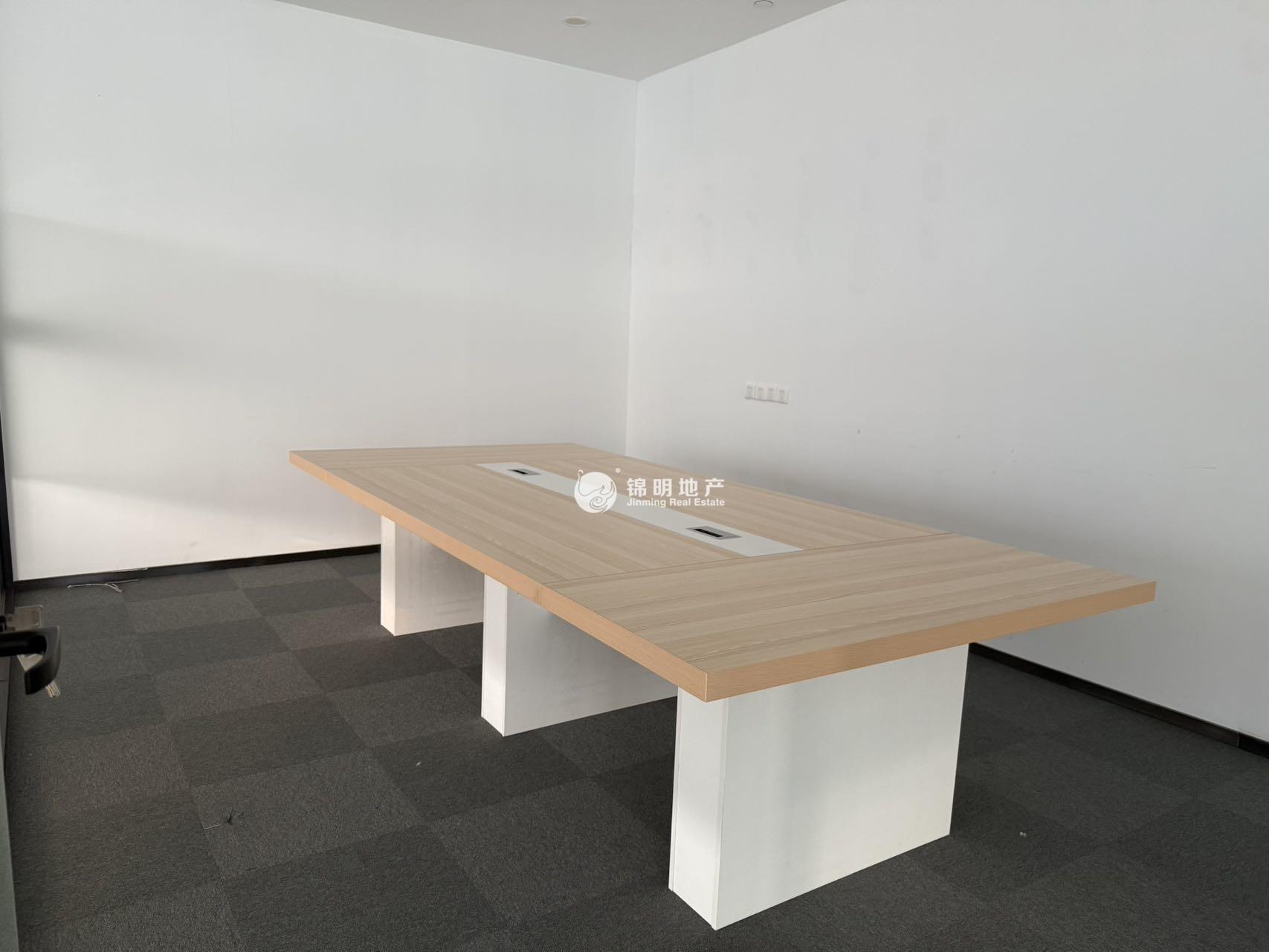 徐泾虹桥世界中心256平米写字楼出租