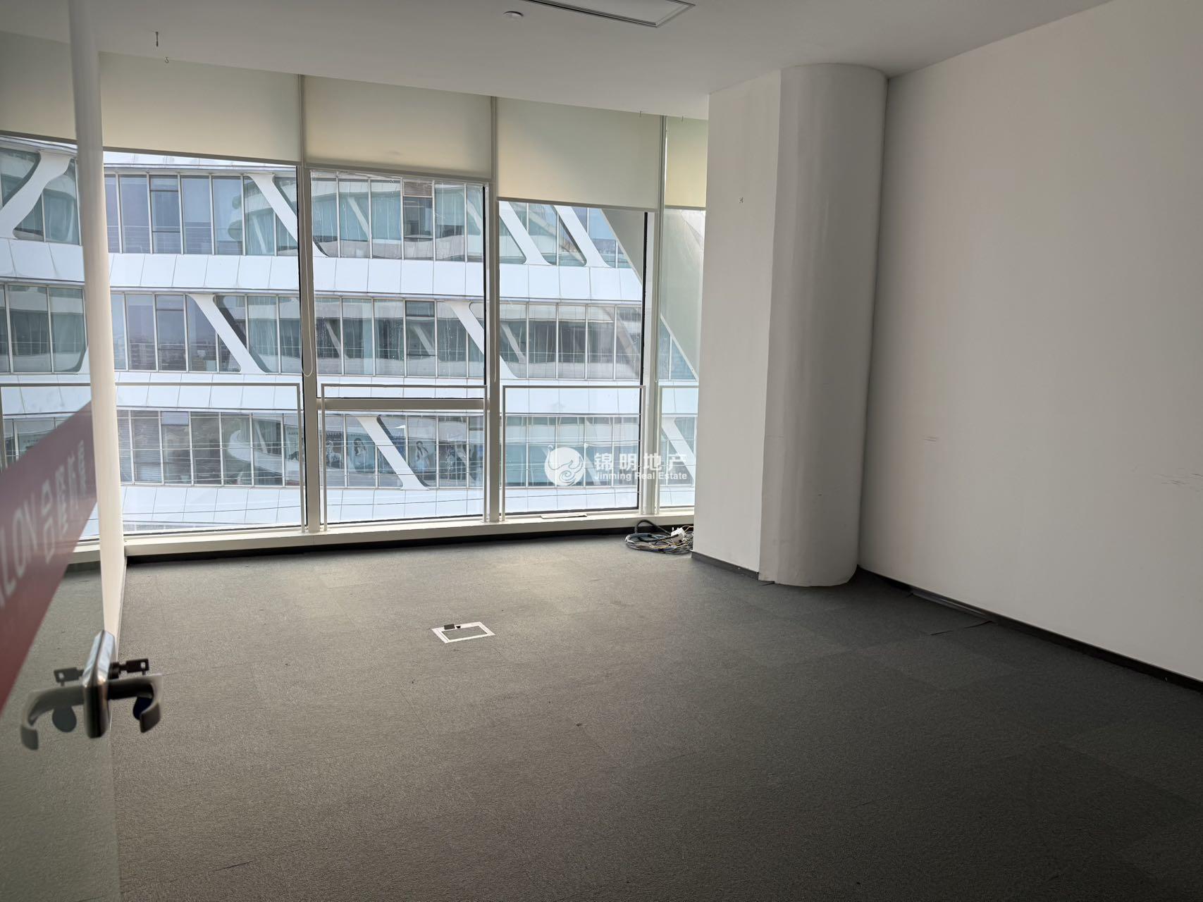 徐泾虹桥世界中心256平米写字楼出租