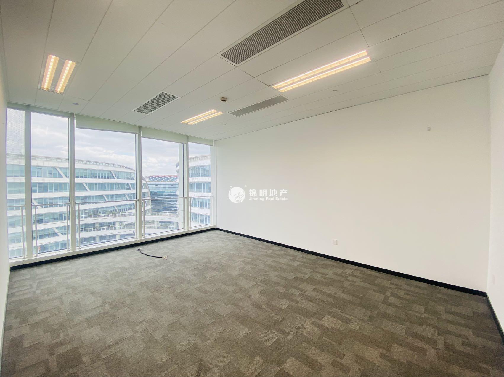 徐泾虹桥世界中心377平米写字楼出租