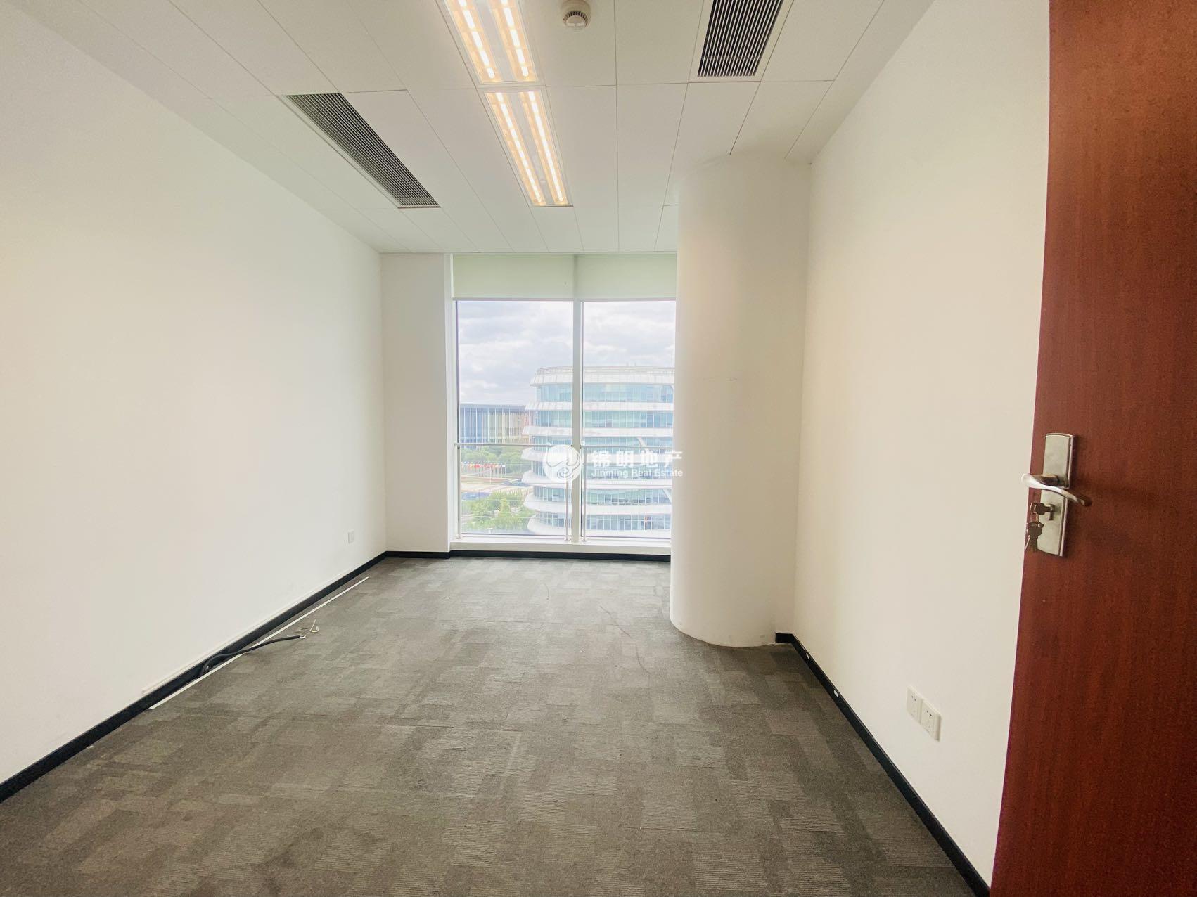 徐泾虹桥世界中心377平米写字楼出租