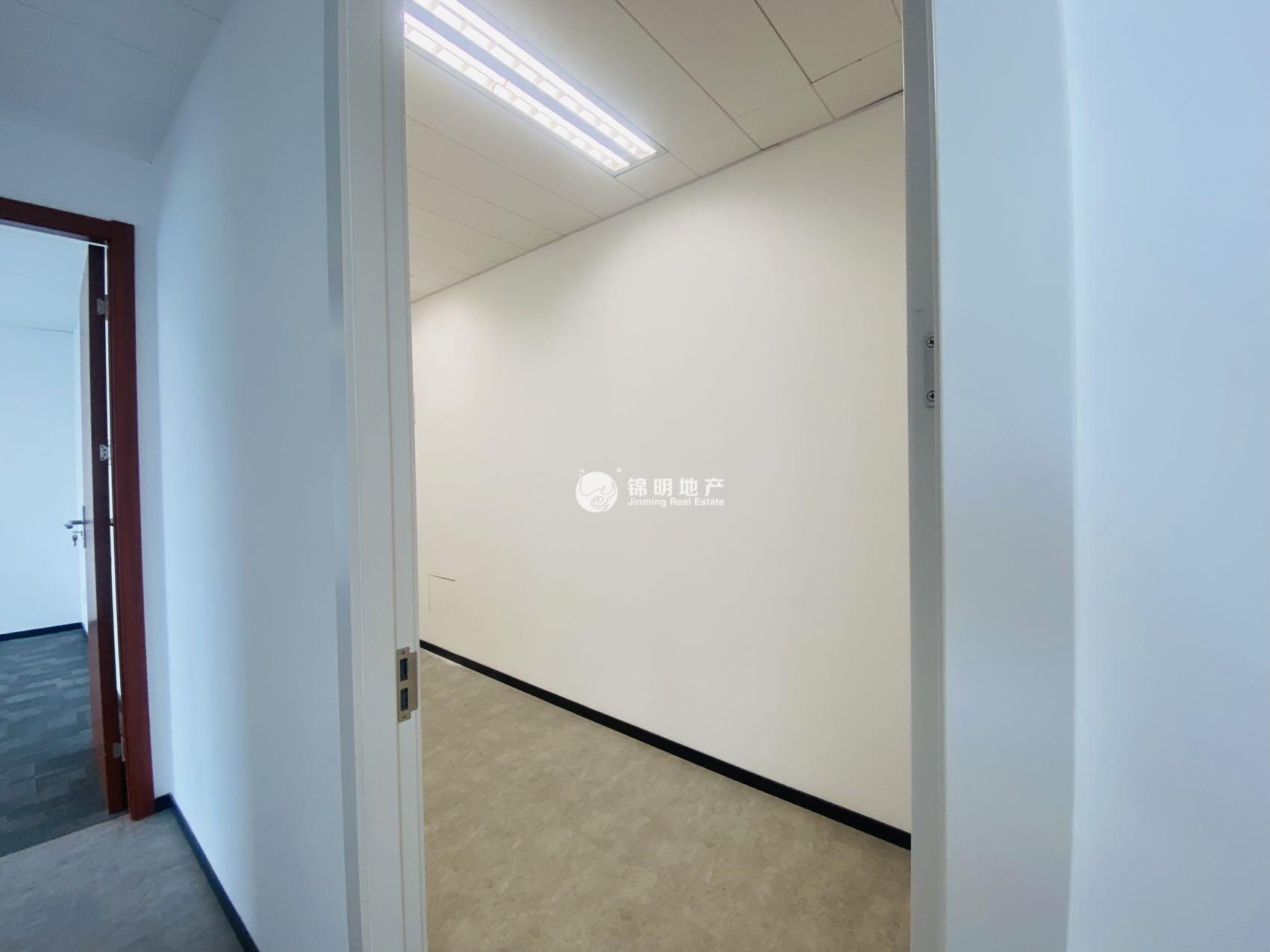 徐泾虹桥世界中心377平米写字楼出租