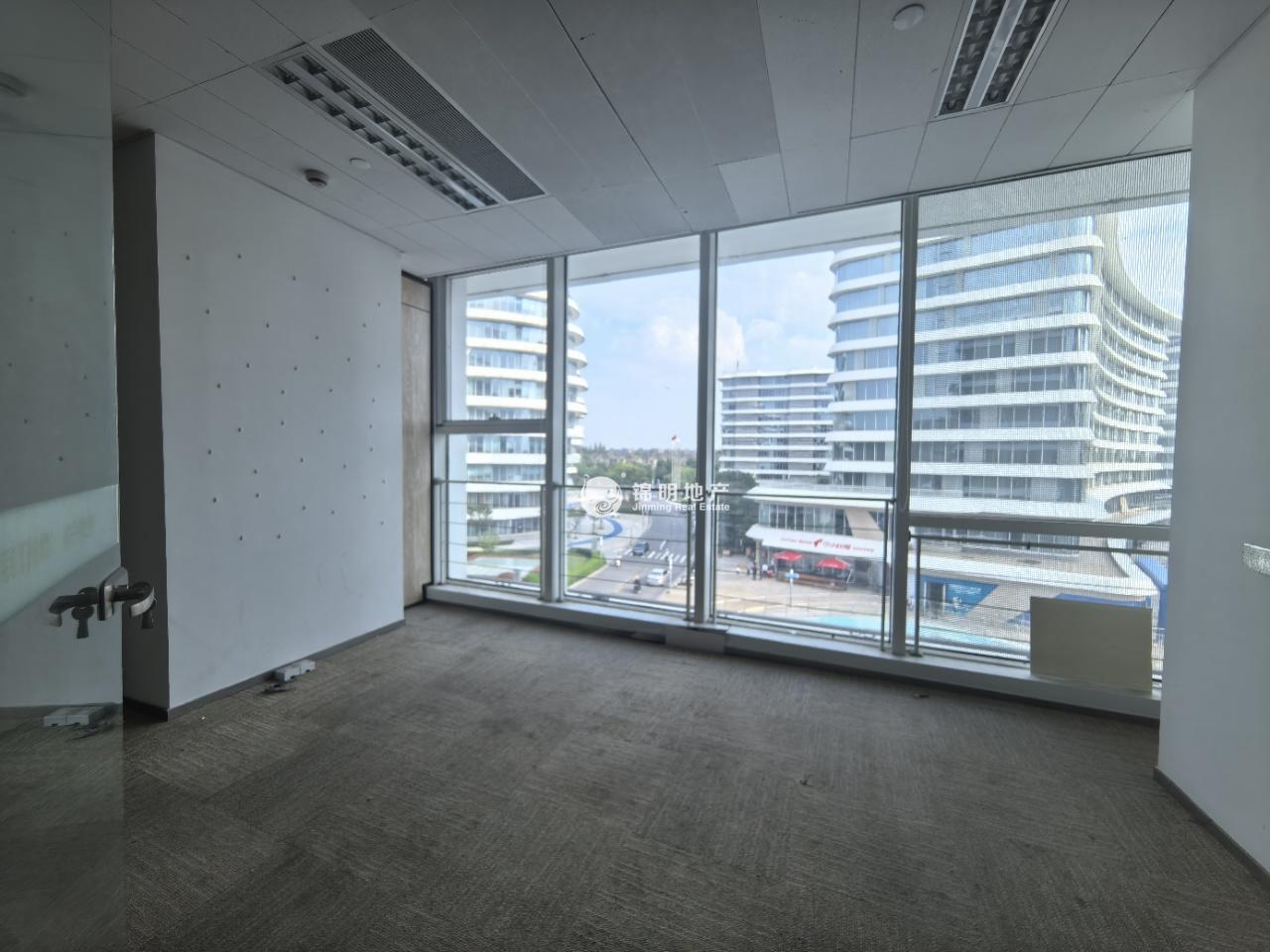 徐泾虹桥世界中心418平米写字楼出租