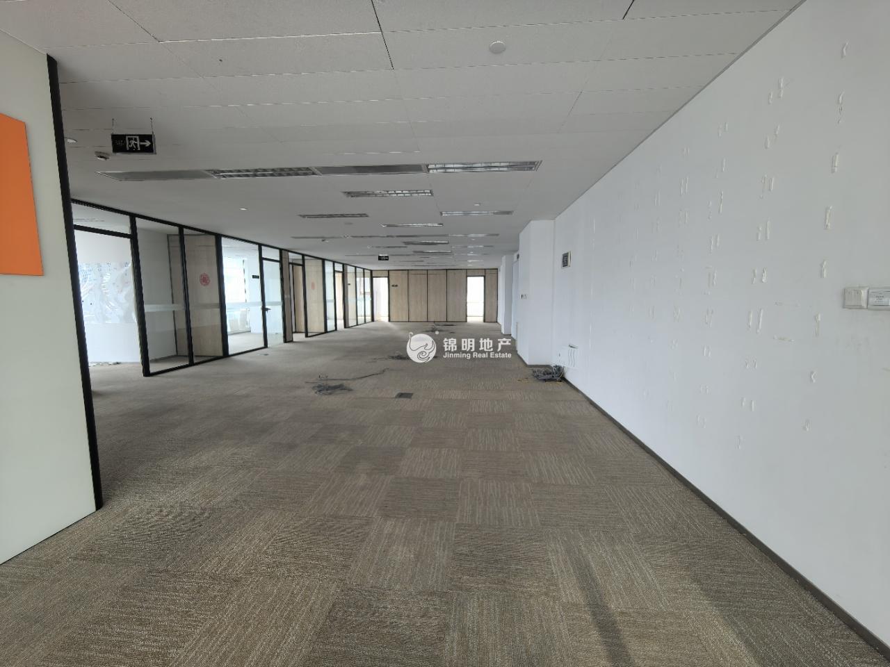 徐泾虹桥世界中心418平米写字楼出租