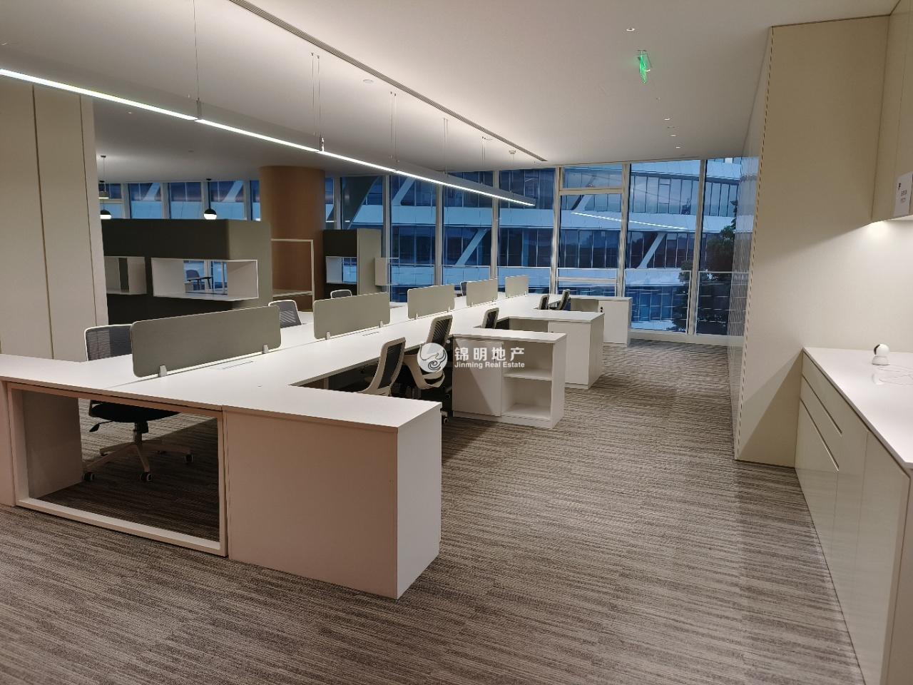 徐泾虹桥世界中心1000平米写字楼出租