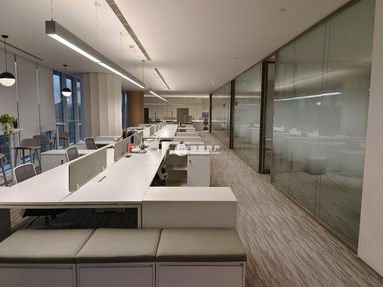 徐泾虹桥世界中心1000平米写字楼出租