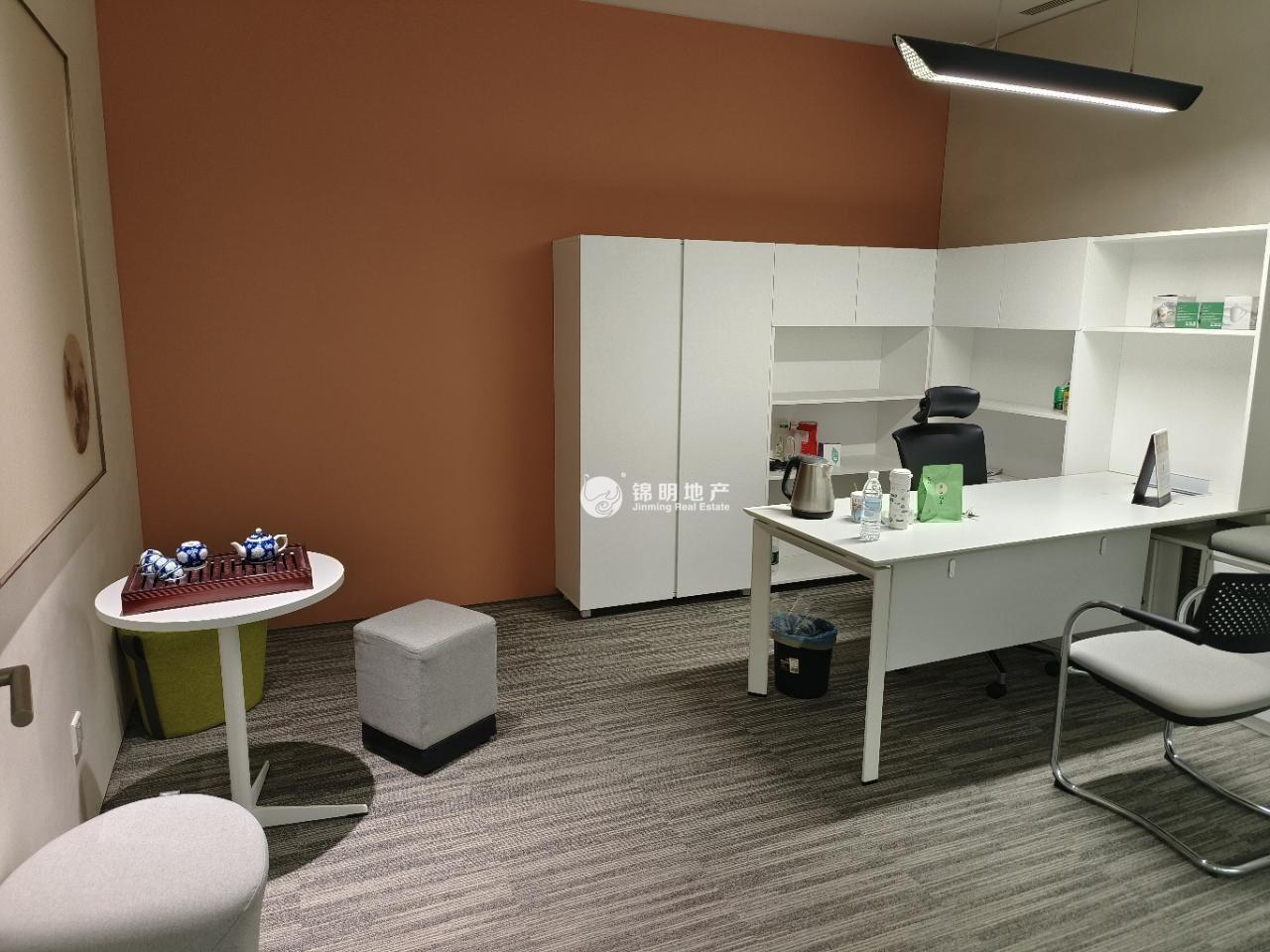 徐泾虹桥世界中心1000平米写字楼出租