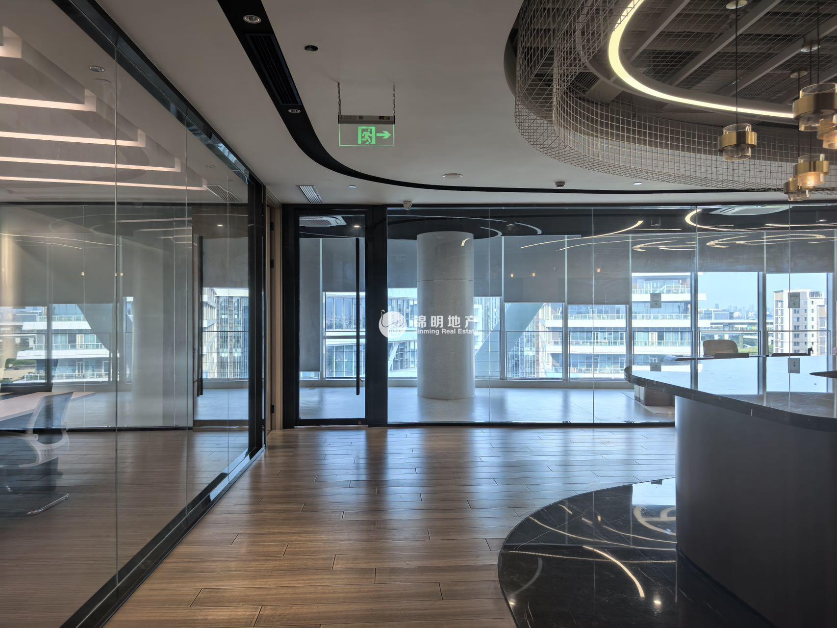 徐泾虹桥世界中心1812平米写字楼出租