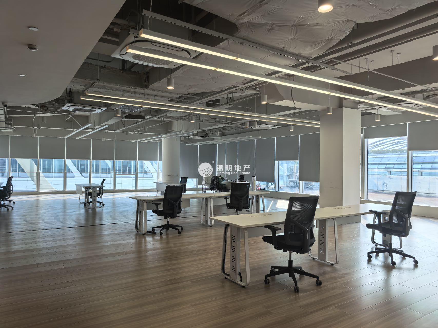 徐泾虹桥世界中心1812平米写字楼出租