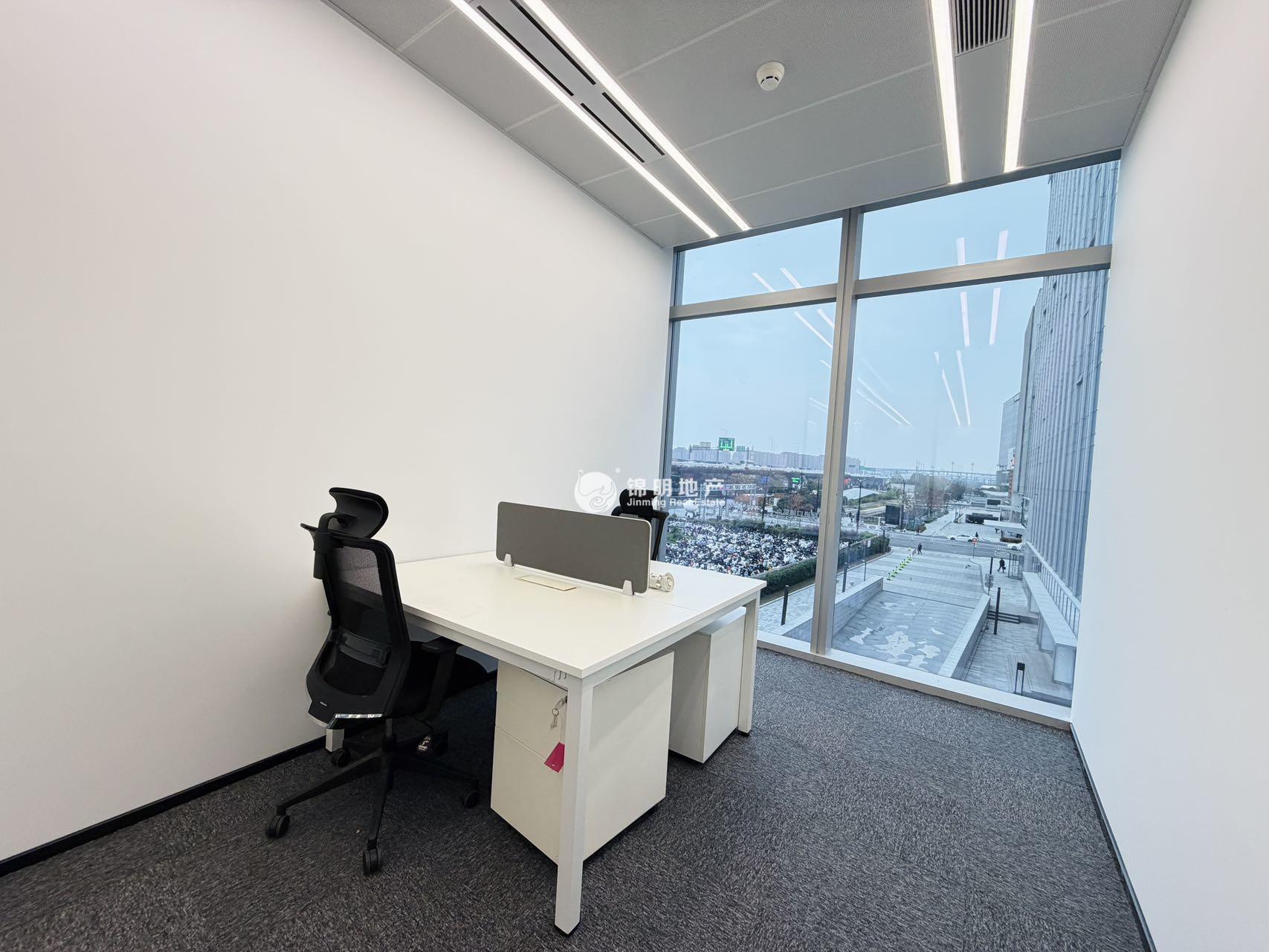 徐泾首位SHOWAY222平米写字楼出租