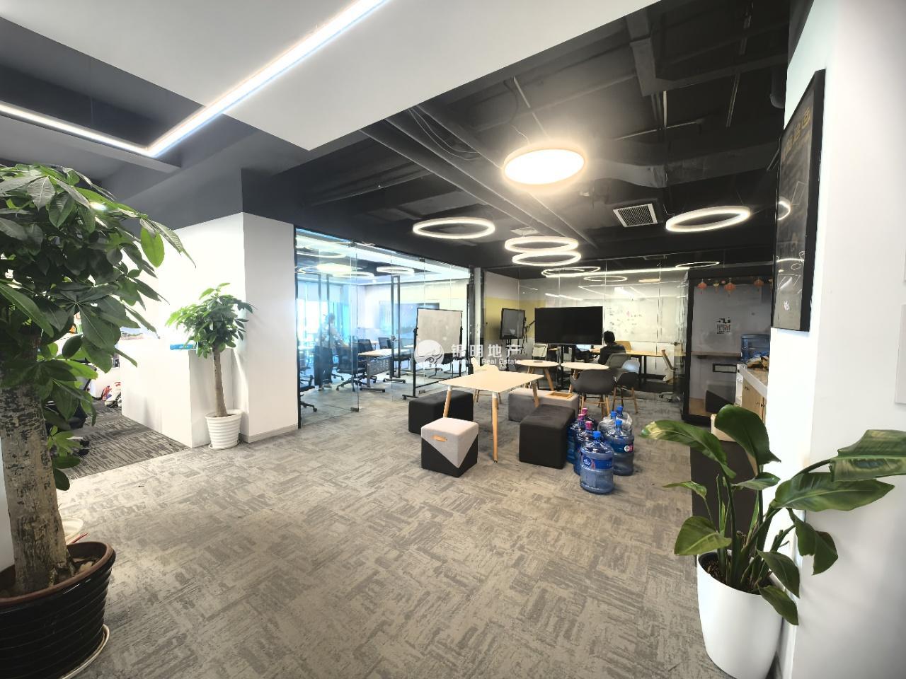 七宝七宝宝龙城994平米写字楼出租