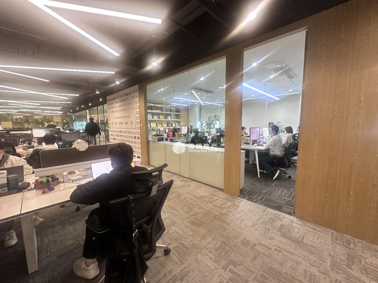 七宝七宝宝龙城994平米写字楼出租