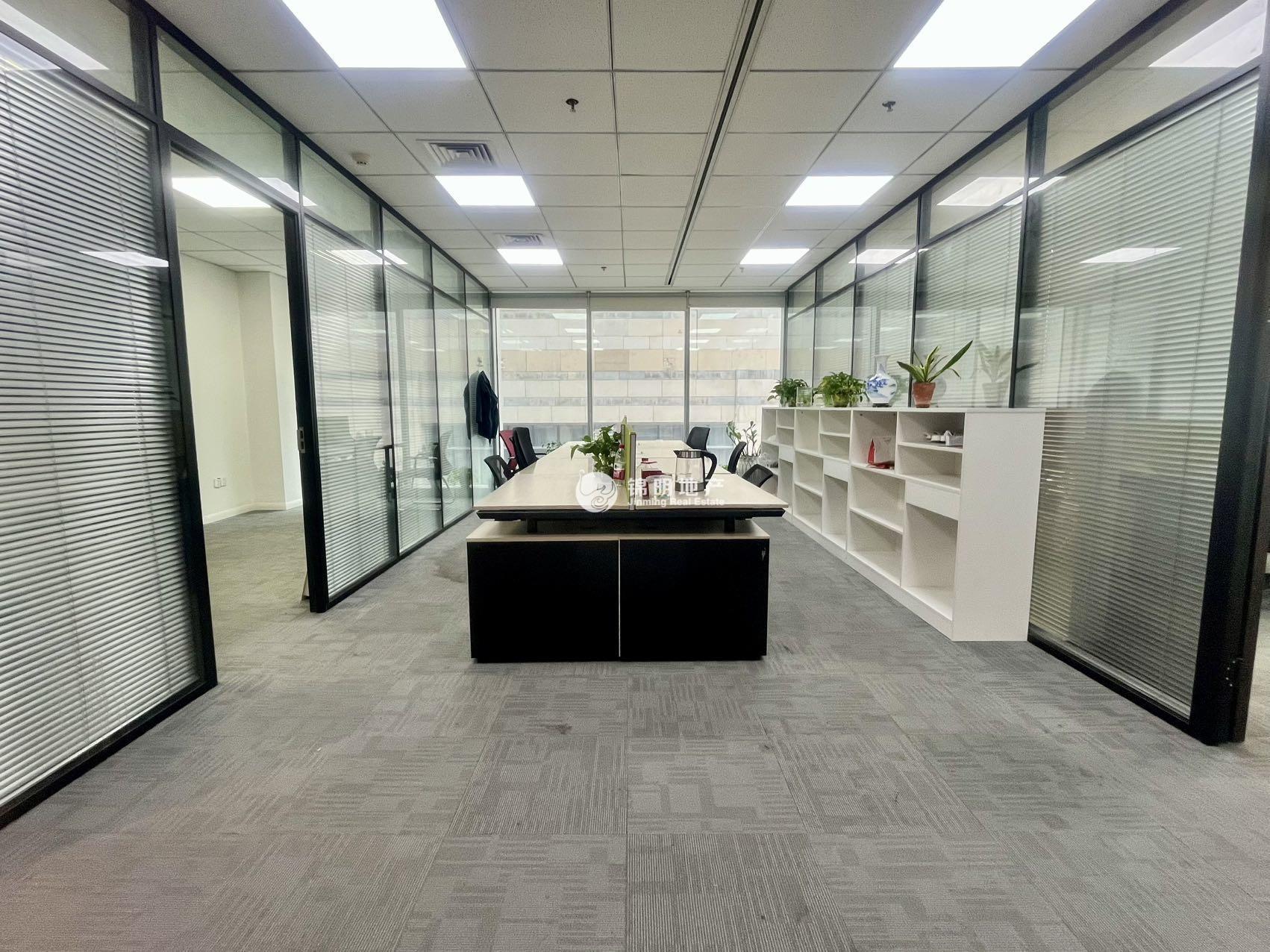 七宝七宝宝龙城122平米写字楼出租