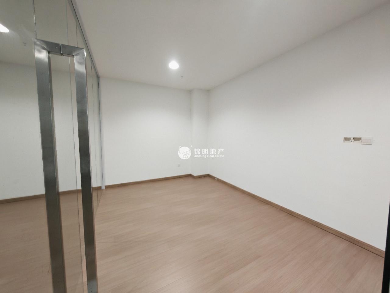 赵巷易德梦山丘134平米写字楼出租