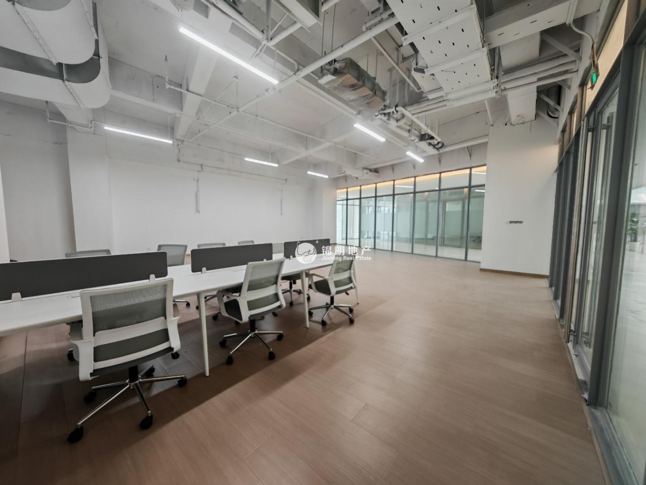 赵巷易德梦山丘158平米写字楼出租