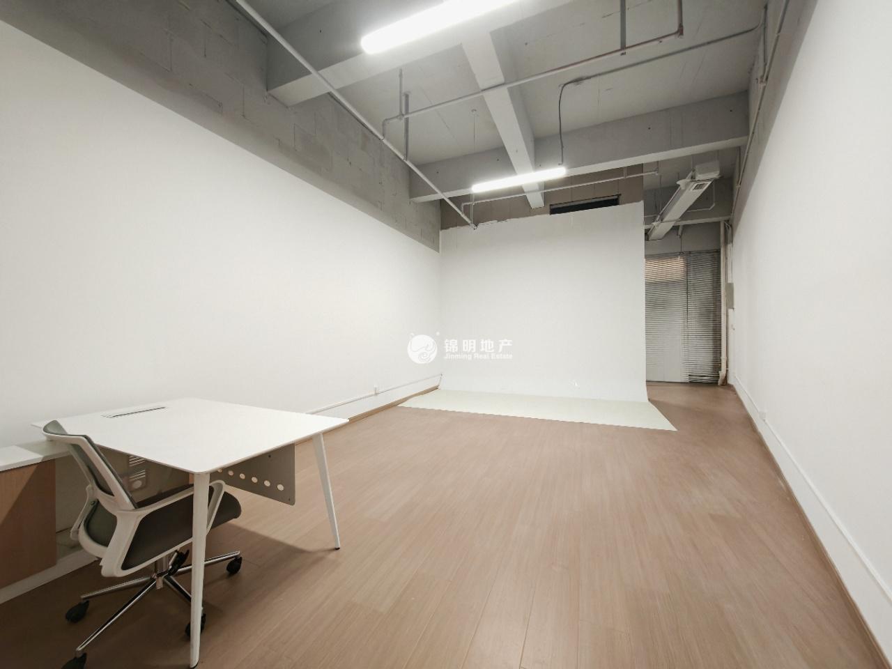 赵巷易德梦山丘78平米写字楼出租