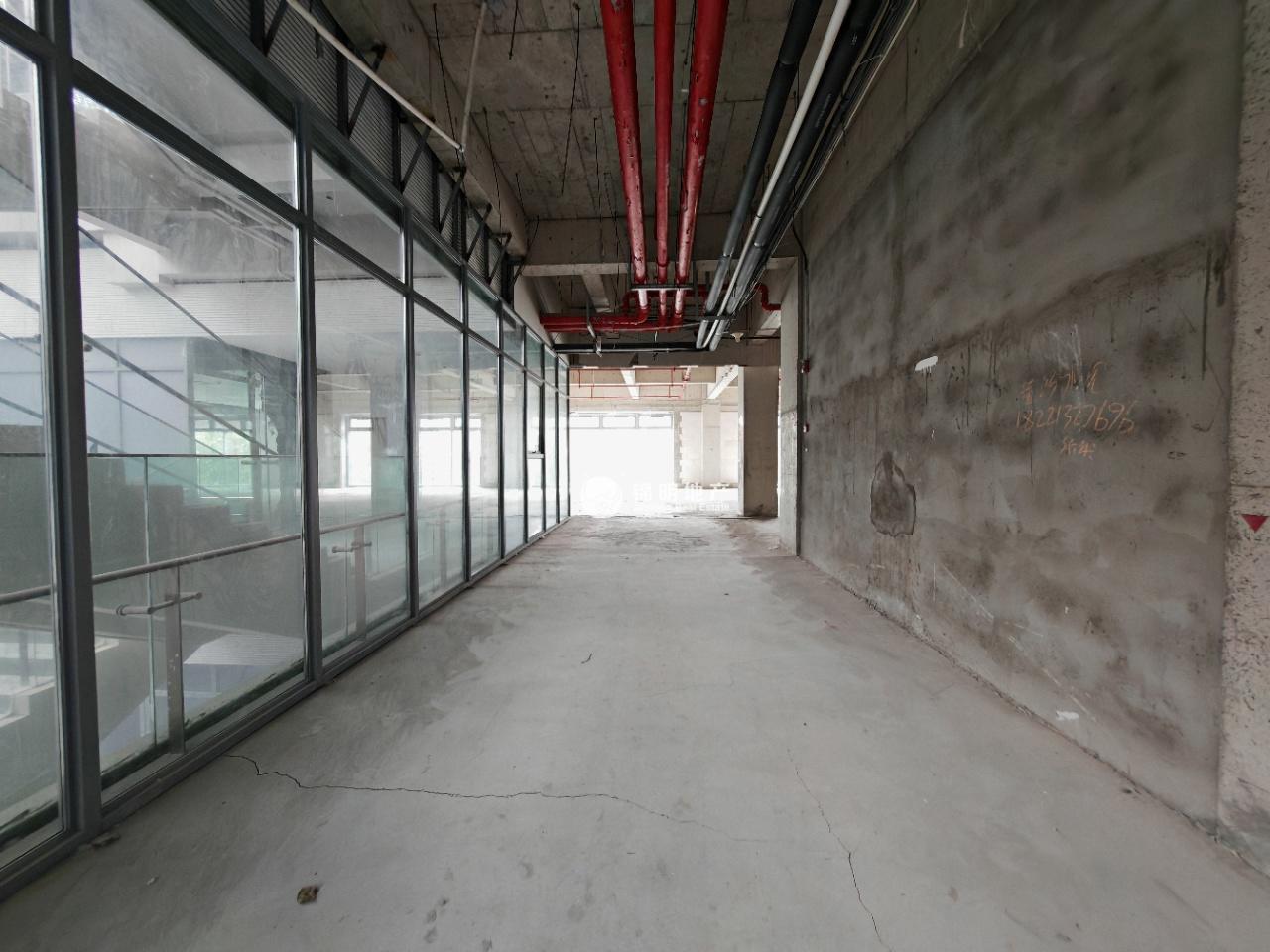 赵巷易德梦山丘372平米写字楼出租