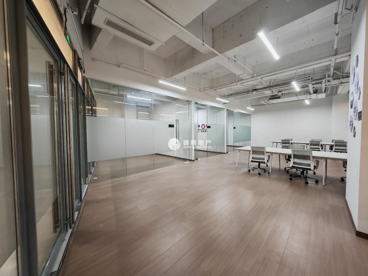 赵巷易德梦山丘192平米写字楼出租