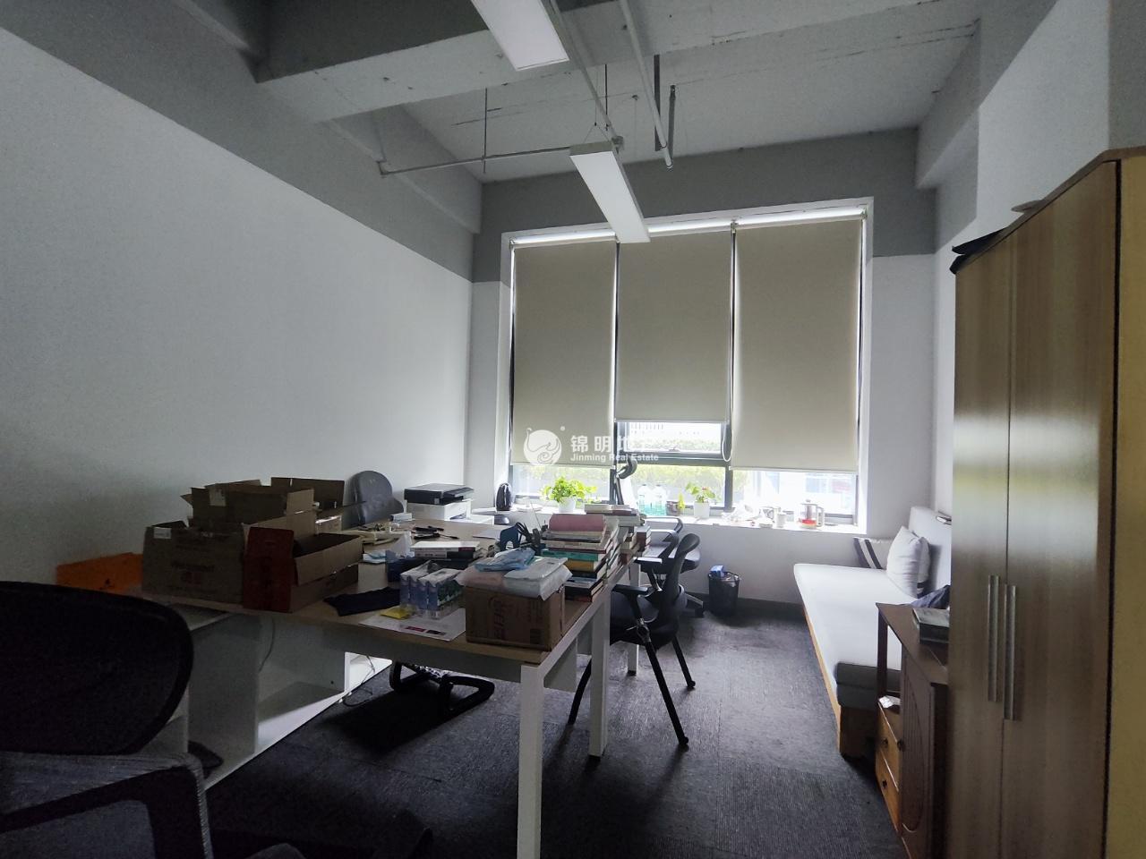 徐泾e通世界虹桥园北区563平米写字楼出租