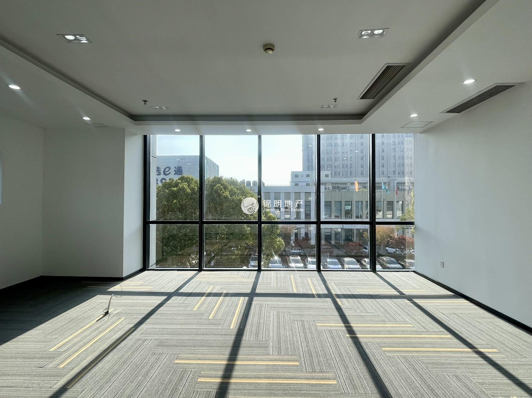 徐泾e通世界虹桥园南区556平米写字楼出租