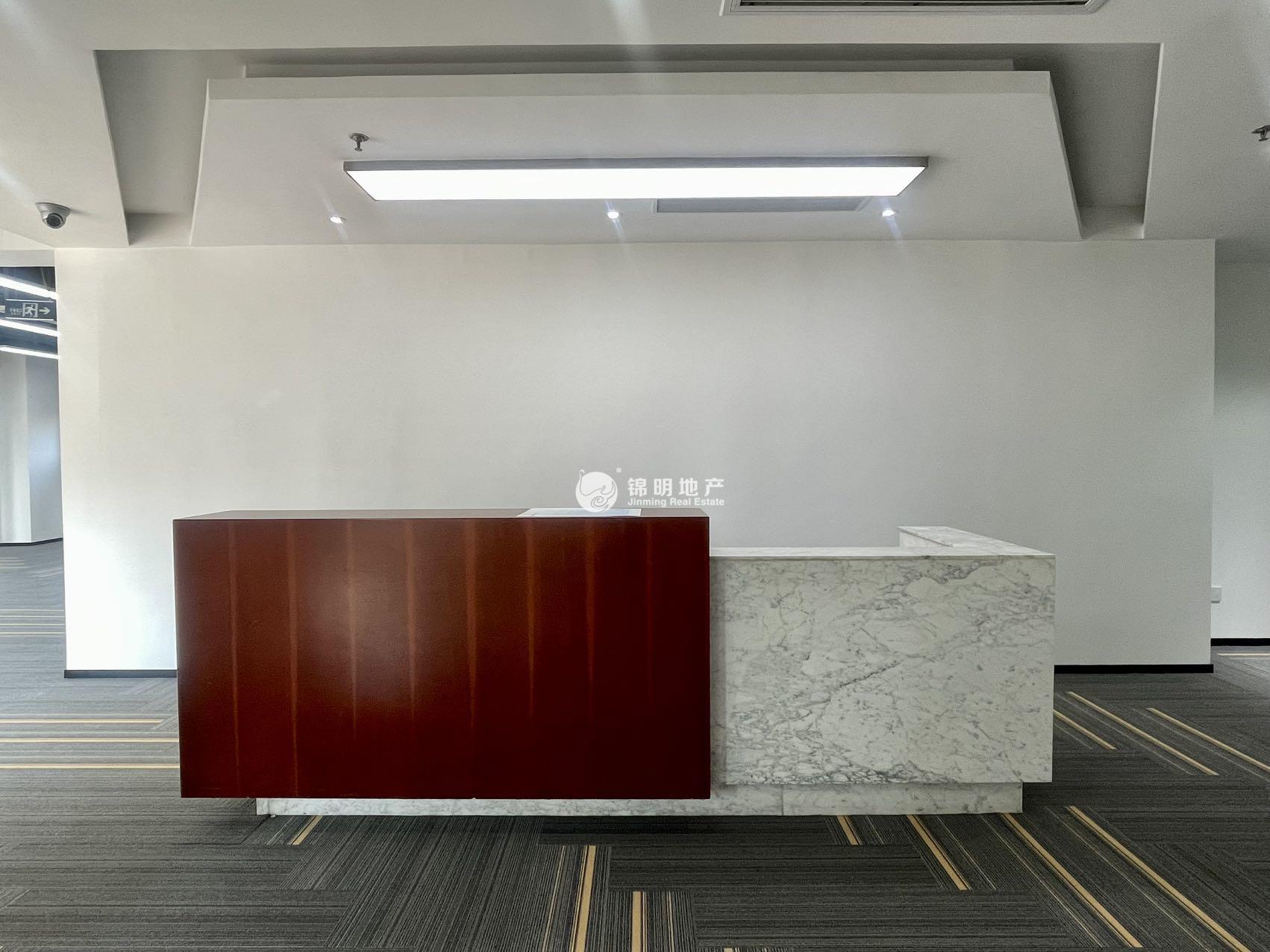 徐泾e通世界虹桥园南区556平米写字楼出租