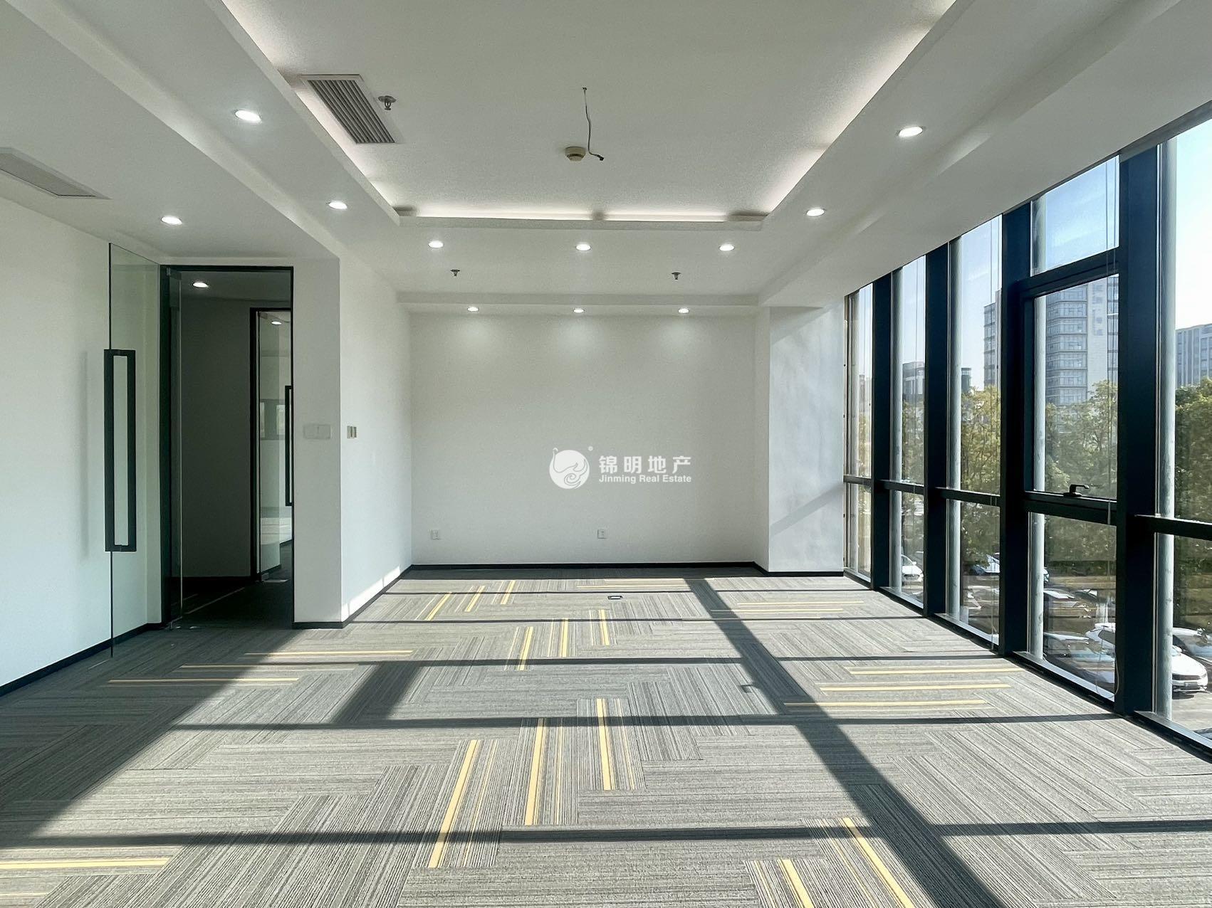 徐泾e通世界虹桥园南区556平米写字楼出租