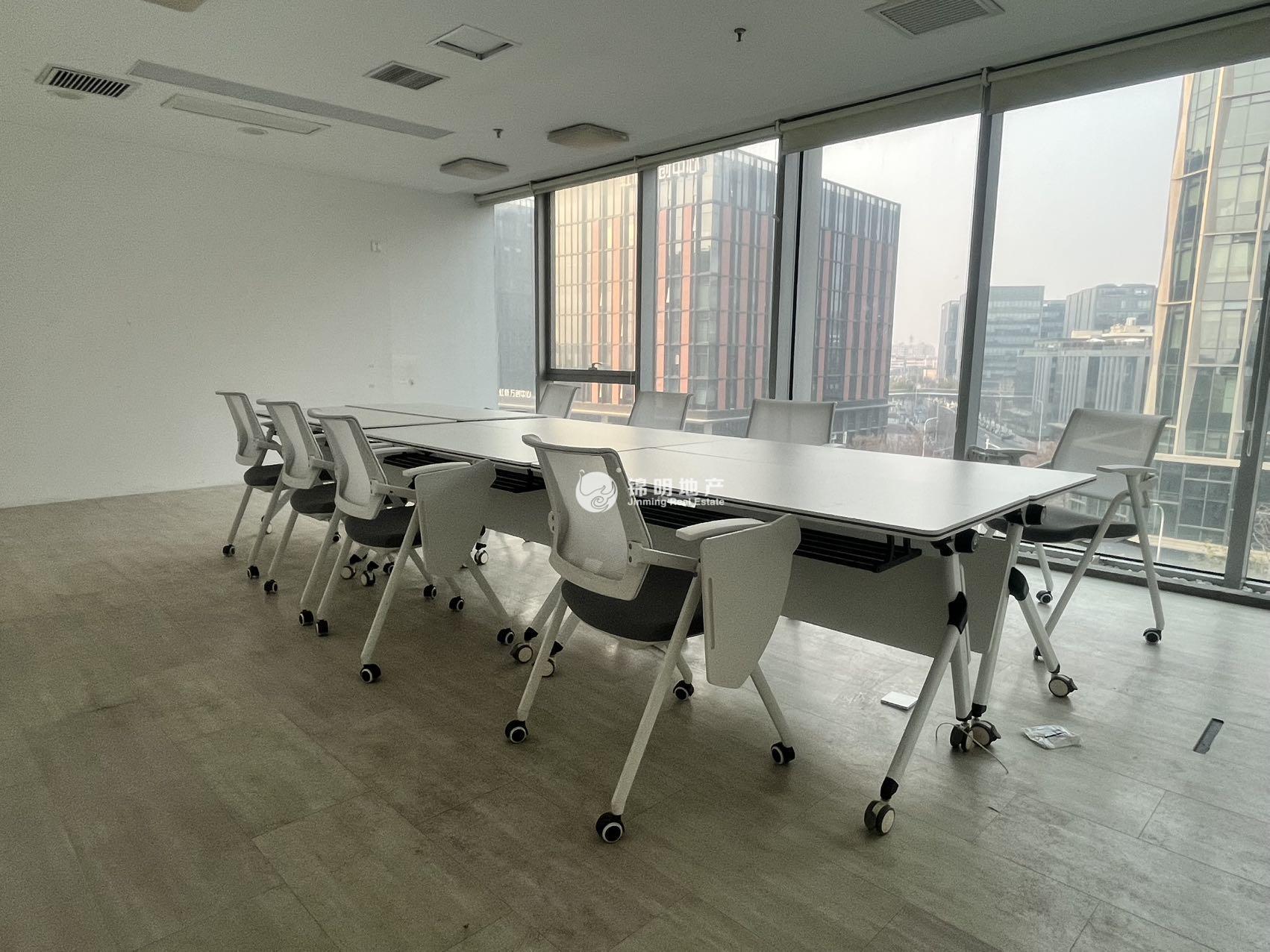 七宝七宝宝龙城569平米写字楼出租