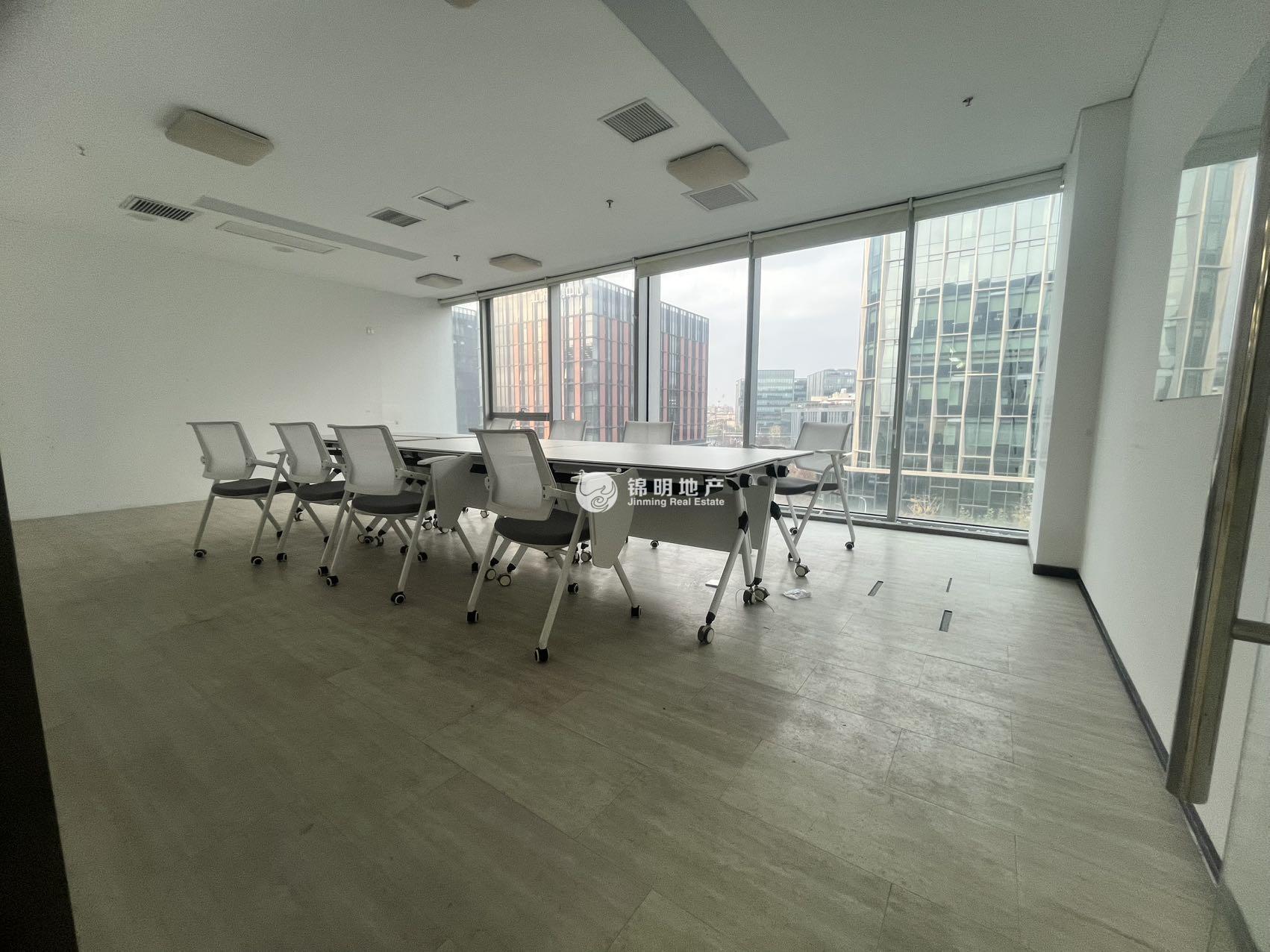 七宝七宝宝龙城569平米写字楼出租