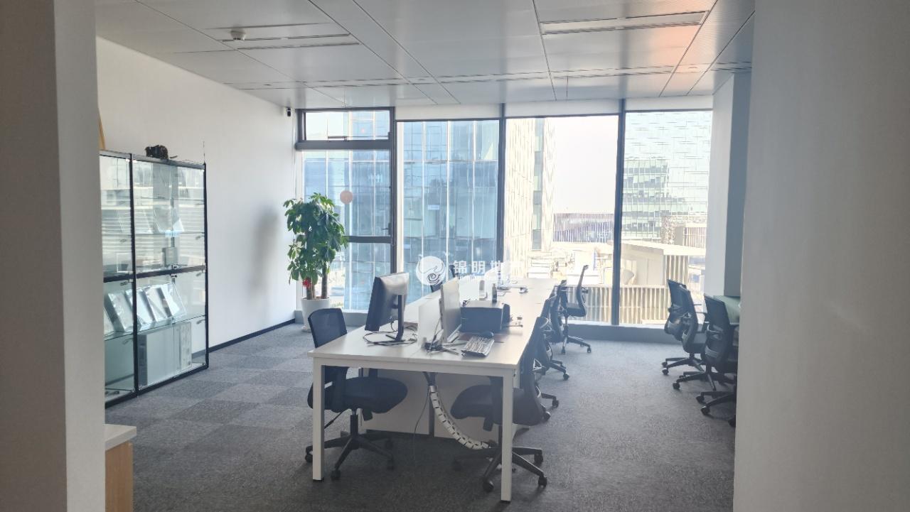 徐泾首位SHOWAY159平米写字楼出租