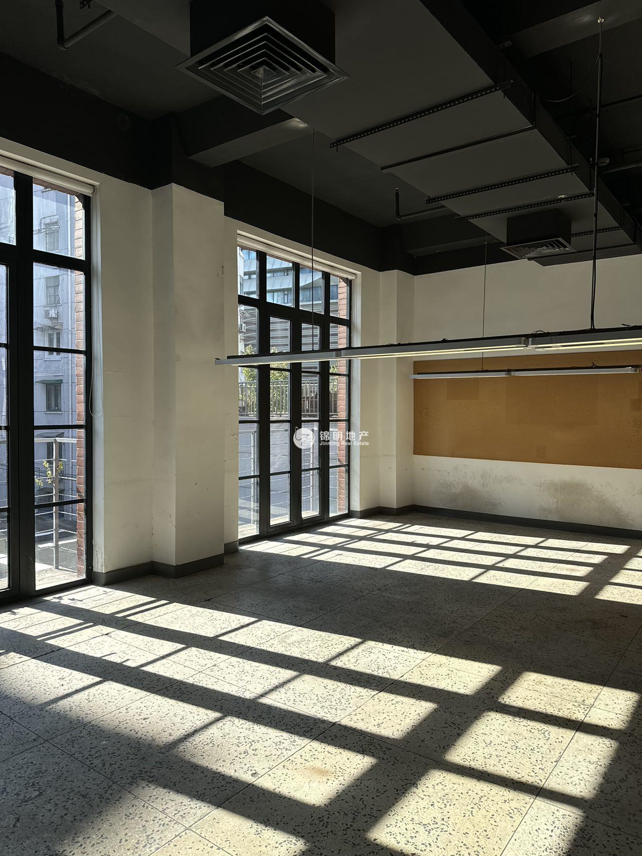 徐家汇越界蒲汇Space268平米写字楼出租