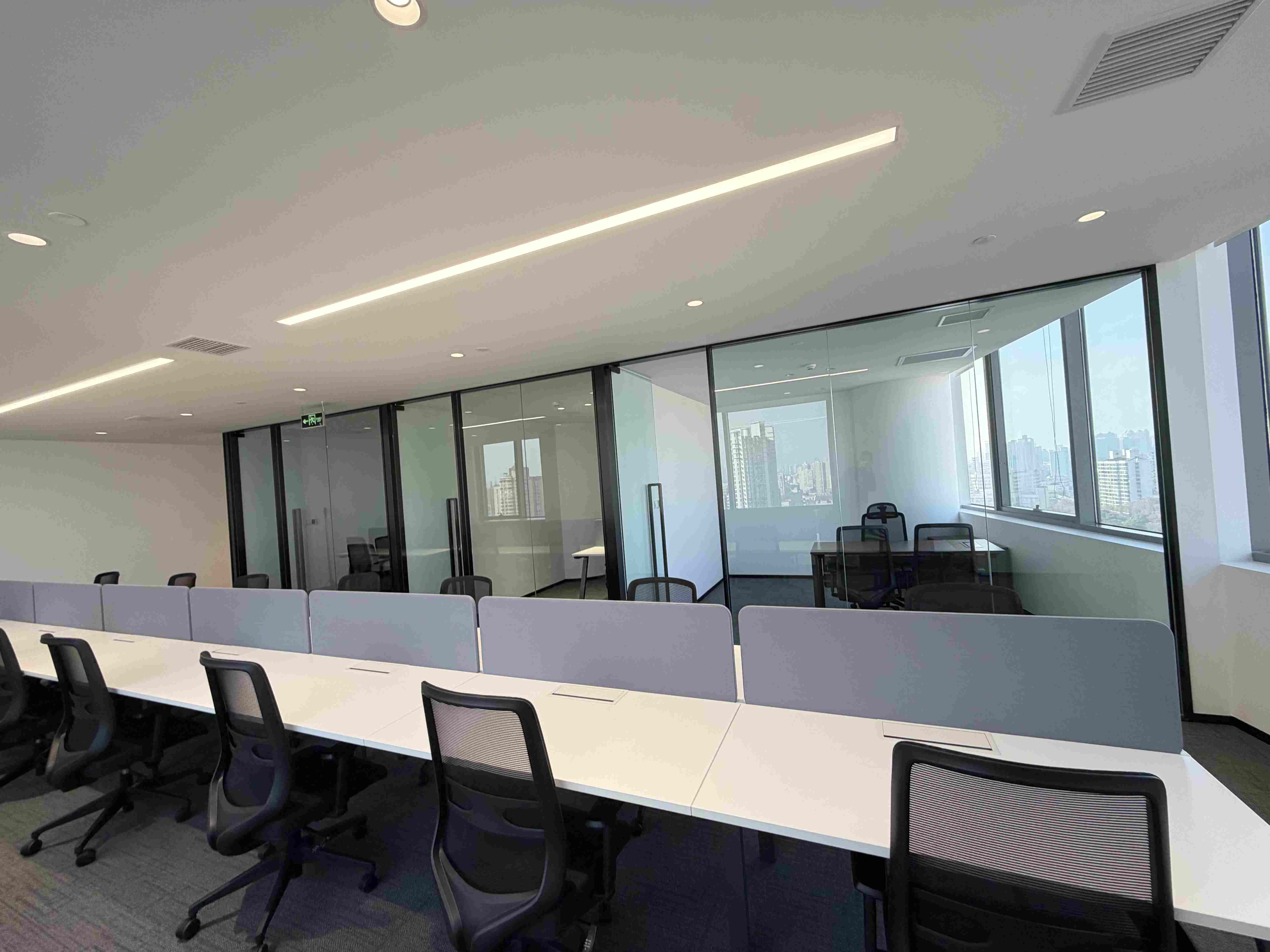 中山公园龙峰大厦153平米写字楼出租