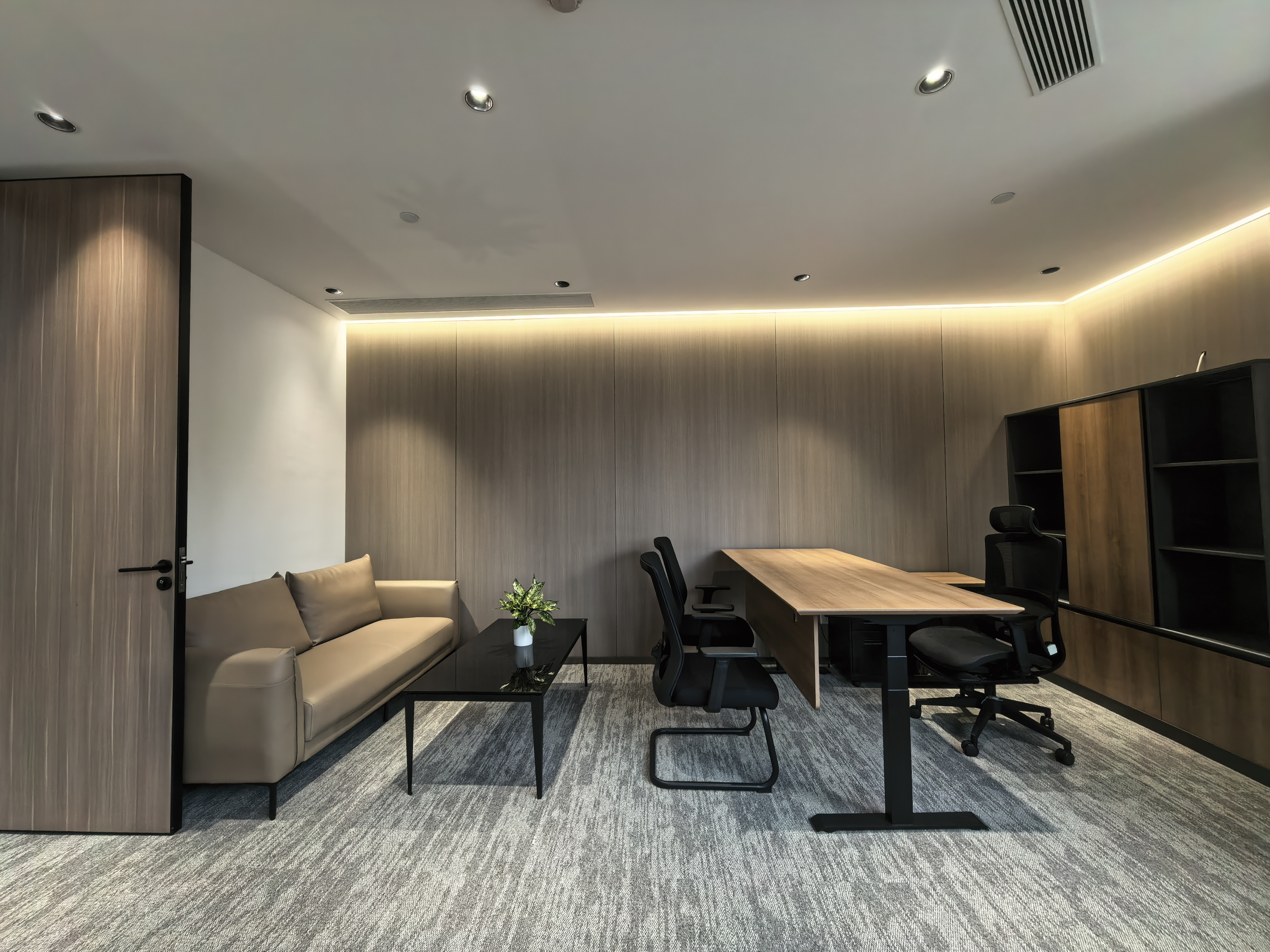 静安寺SOHO东海广场140平米写字楼出租