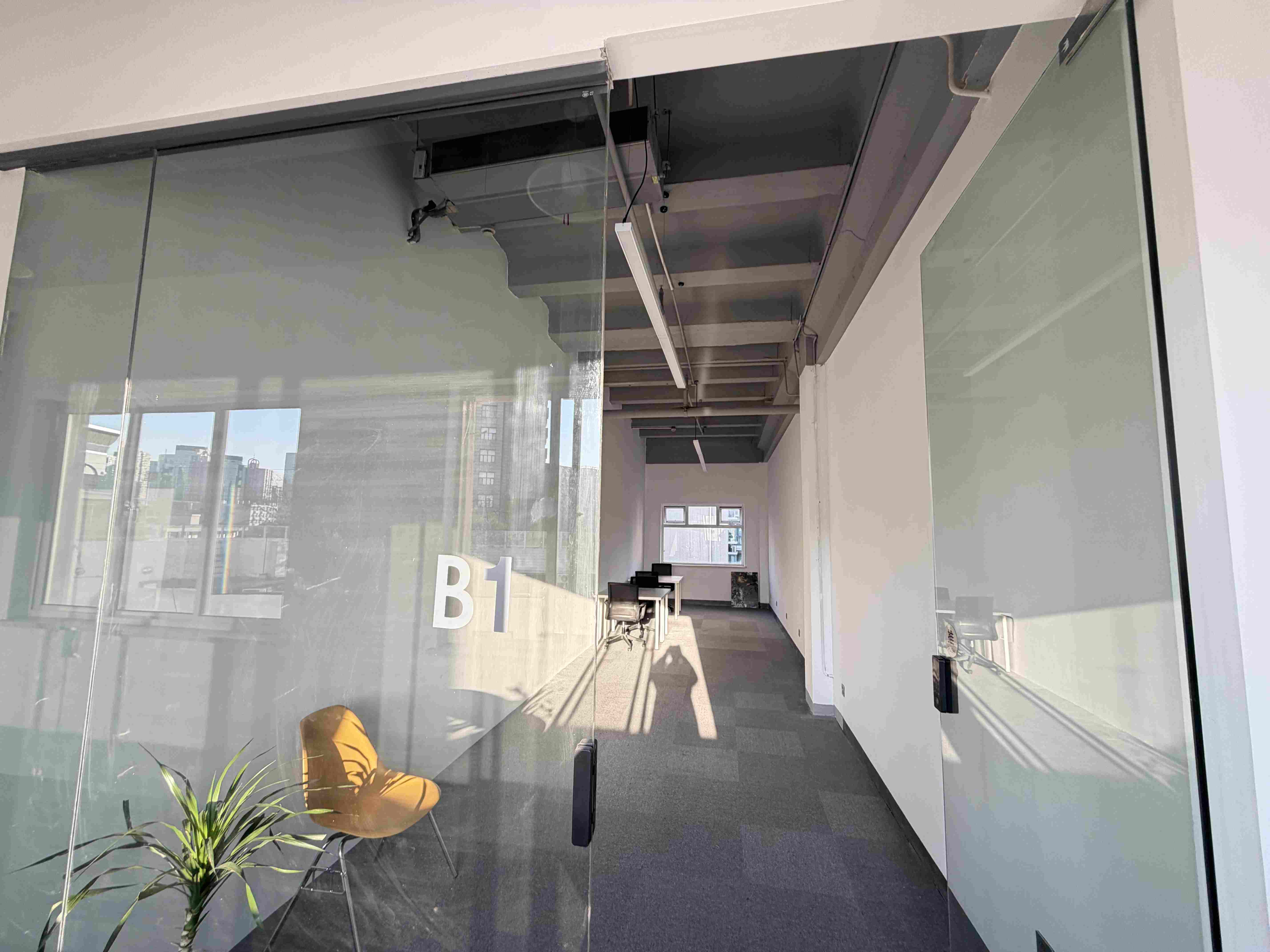 田林base（凯旋路）57平米写字楼出租