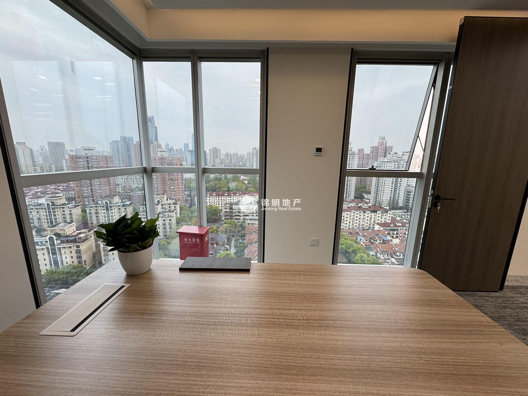 中山公园绿地商务大厦130平米写字楼出租