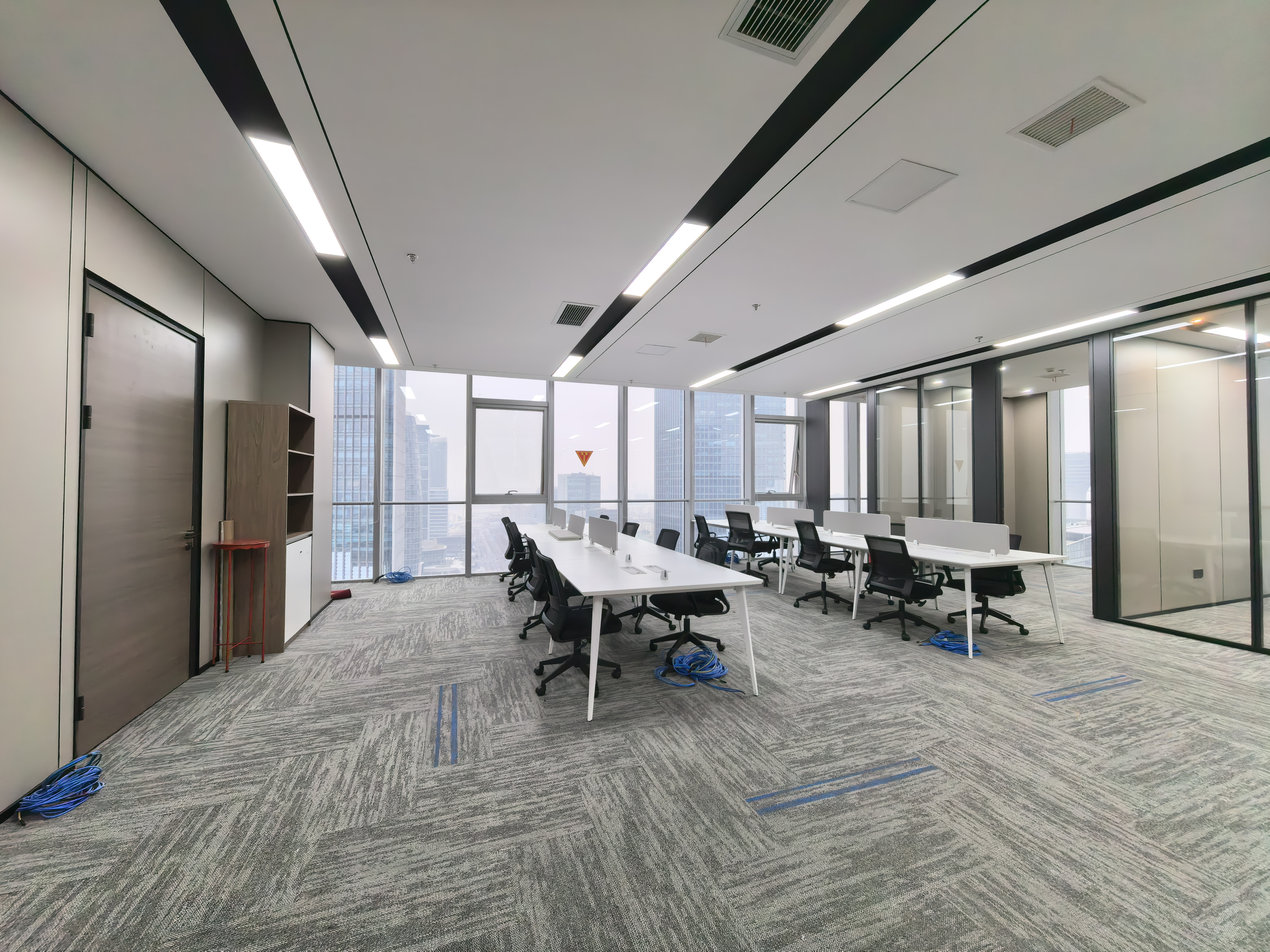 徐汇滨江灿星大厦160平米写字楼出租