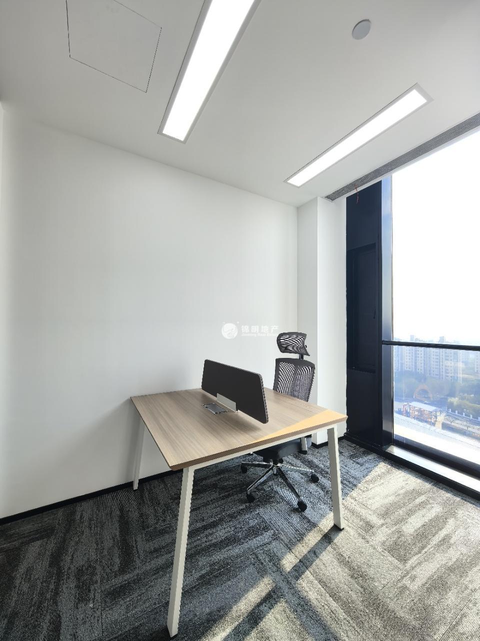 世博鲁能国际中心140平米写字楼出租